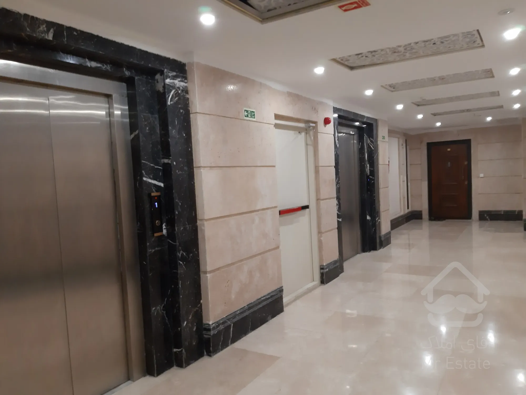 فروش آپارتمان 3 خوابه فول امکانات در برج رونیکاپالاس هروی