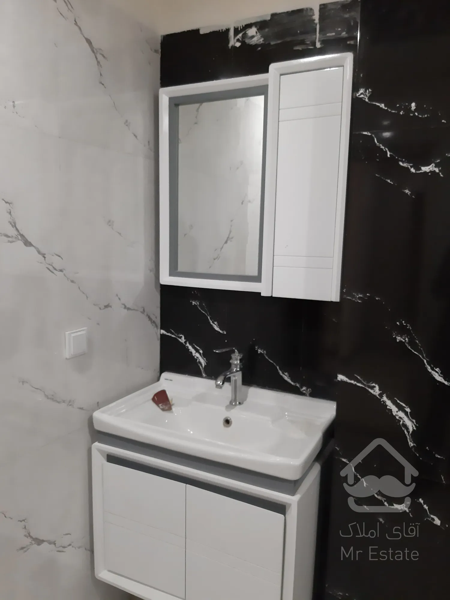 آپارتمان دوخوابه در برجهای فول امکانات رونیکاپالاس مژده