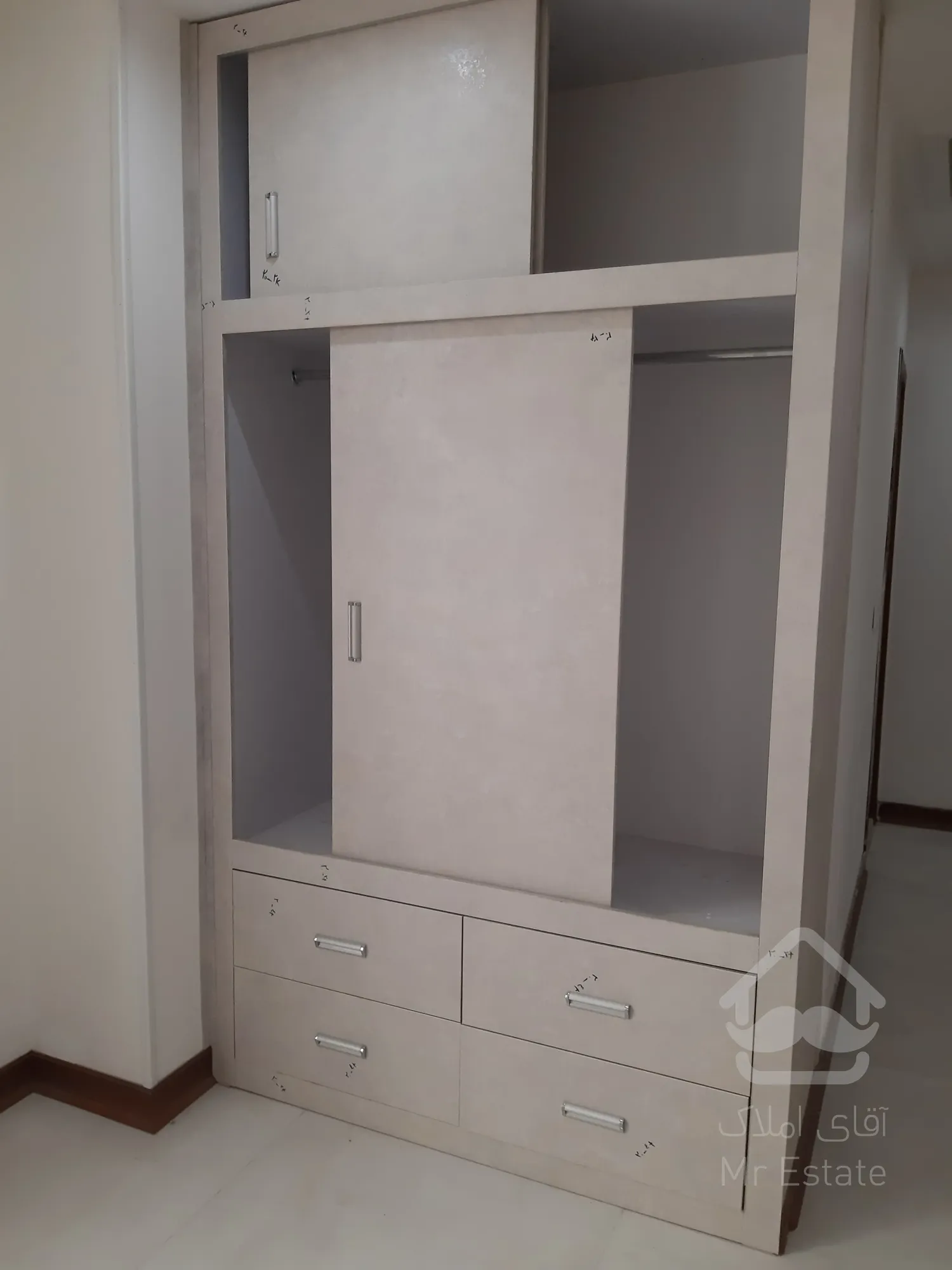 فروش آپارتمان سه خوابه لوکس در برج مجلل رونیکاپالاس هروی