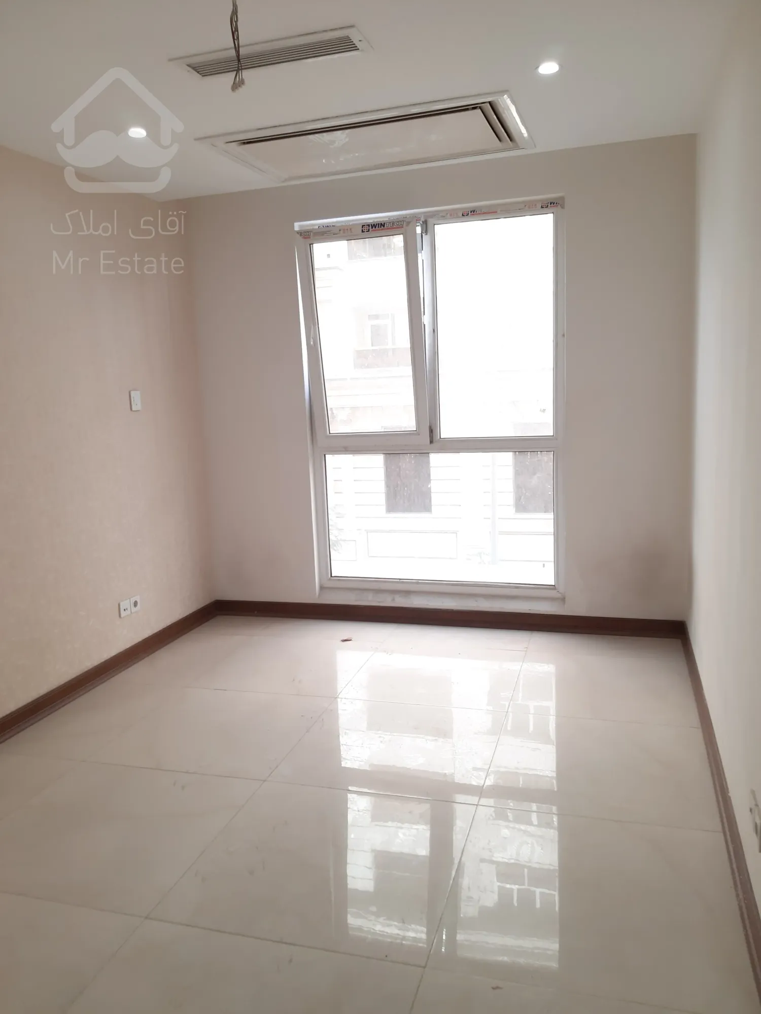 فروش آپارتمان سه خوابه در برج 11 طبقه با امکانات فول هتلینگ