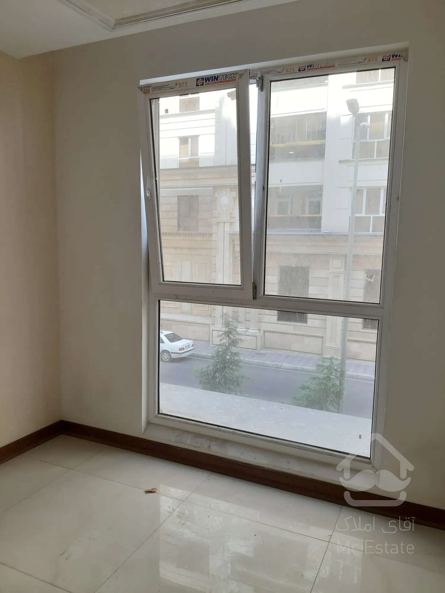 فروش آپارتمان 195 متری سه خوابه در برج لوکس رونیکاپالاس هروی