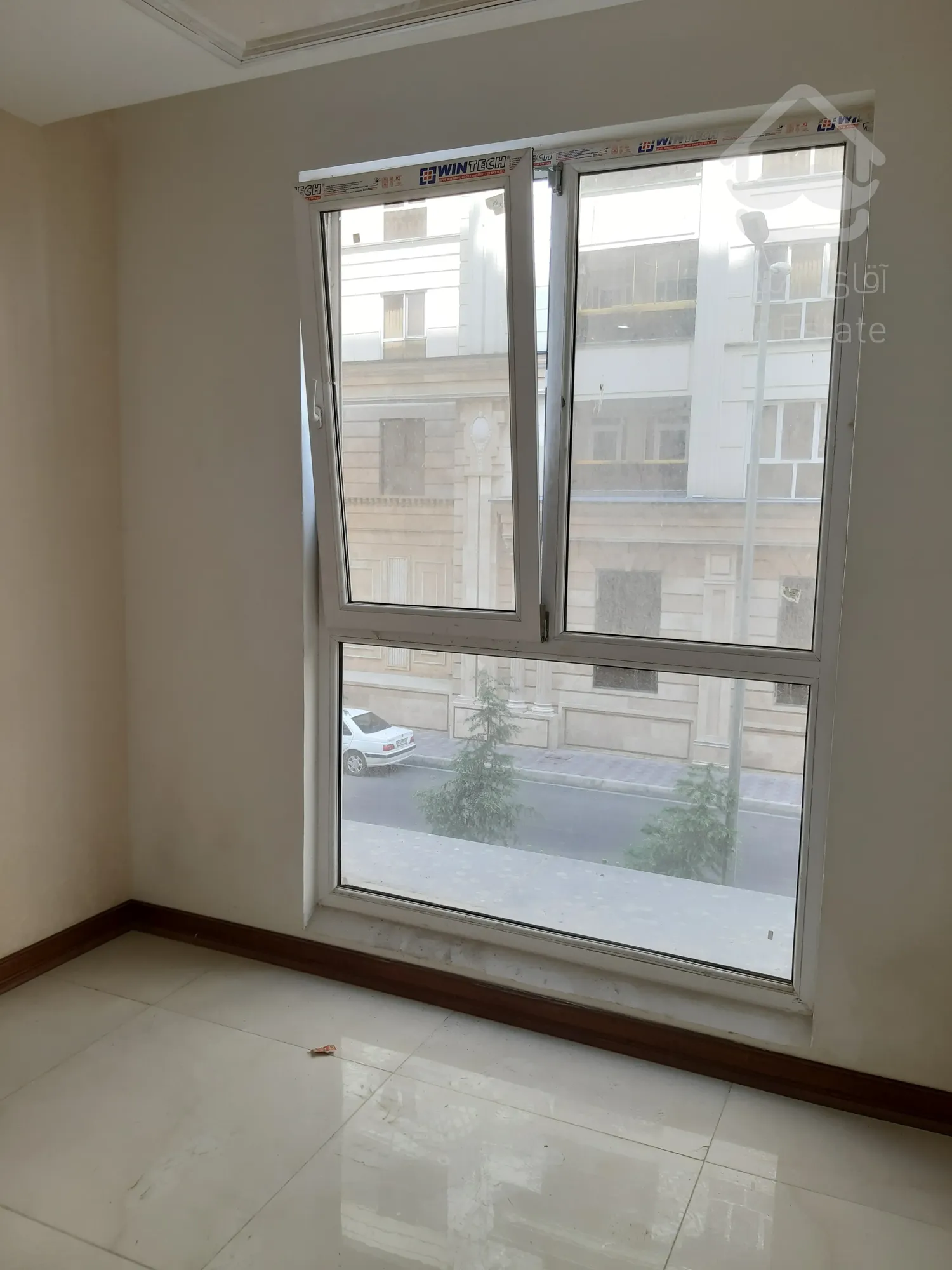 فروش آپارتمان سه خوابه فول امکانات با 60 متر پاسیوی اختصاصی