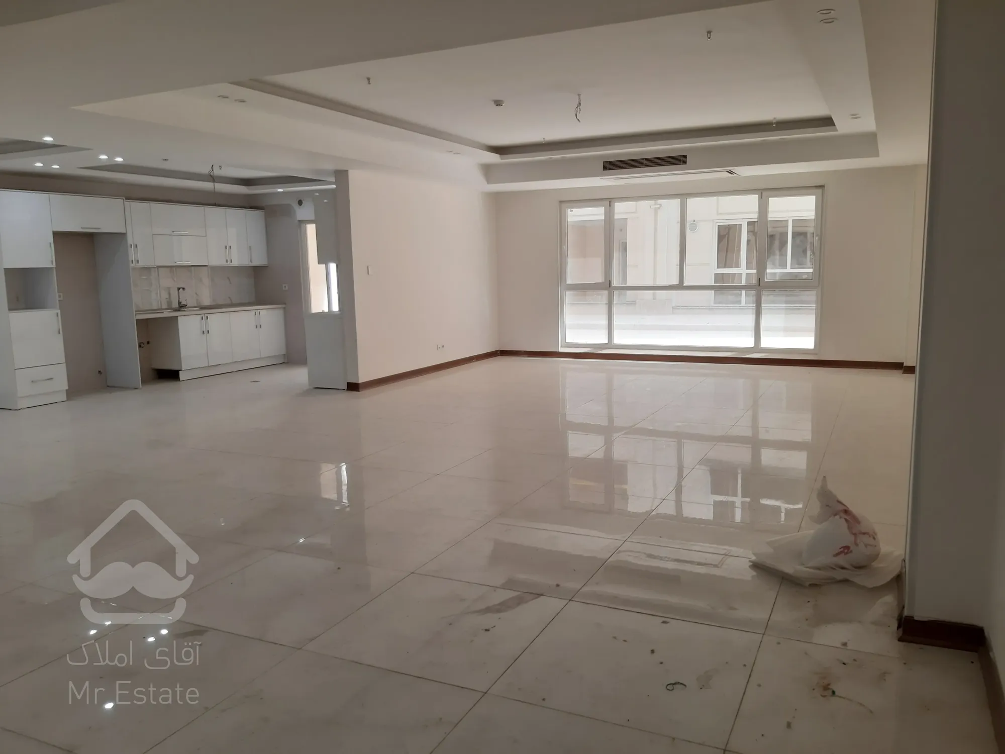 فروش آپارتمان سه خوابه در برج 11 طبقه با امکانات فول هتلینگ