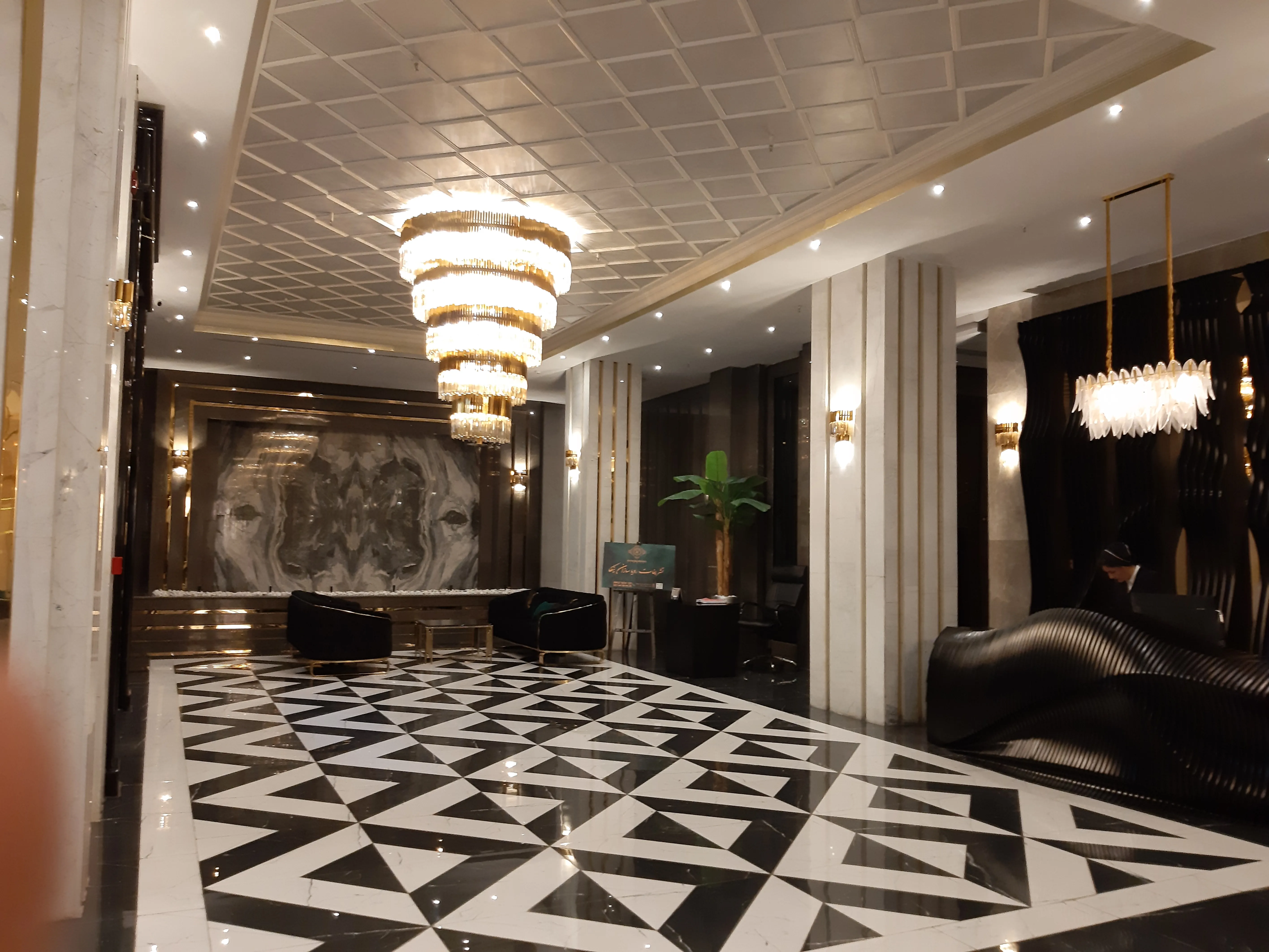 پیش فروش آپارتمان دوخوابه لوکس در برج فول هتلینگ