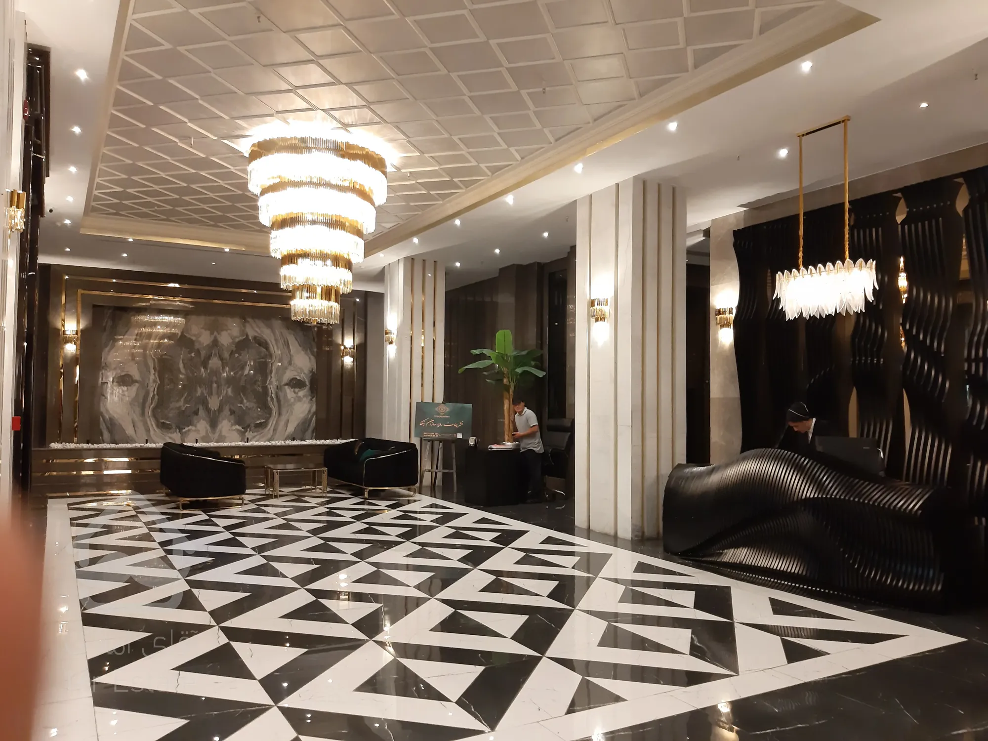 پیش فروش آپارتمان دوخوابه لوکس در طبقه بیستم برج رونیکاپالاس دردشت