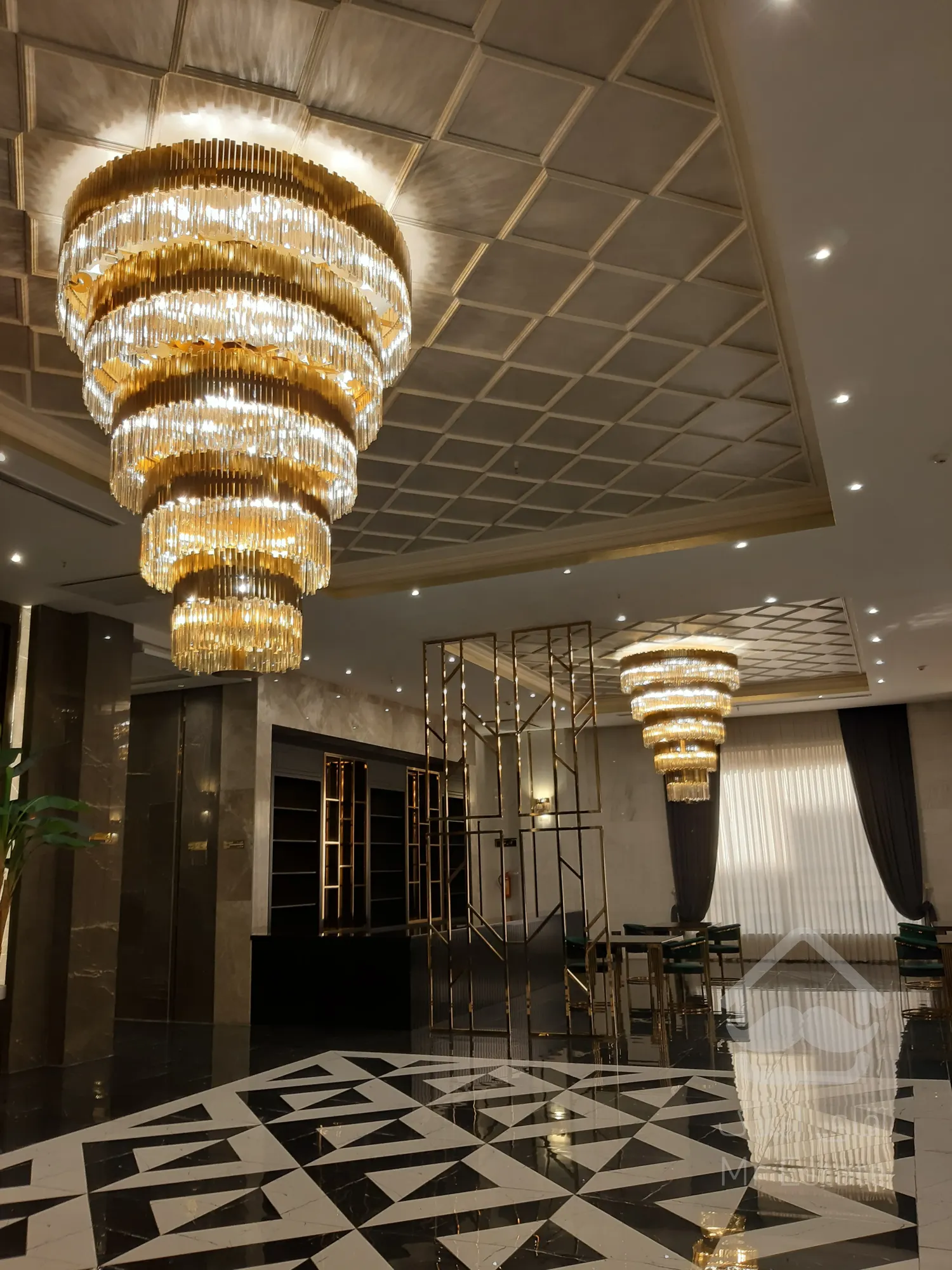 پیش فروش در پروژه فاخر رونیکاپالاس نیایش / 90 متر 2 خواب