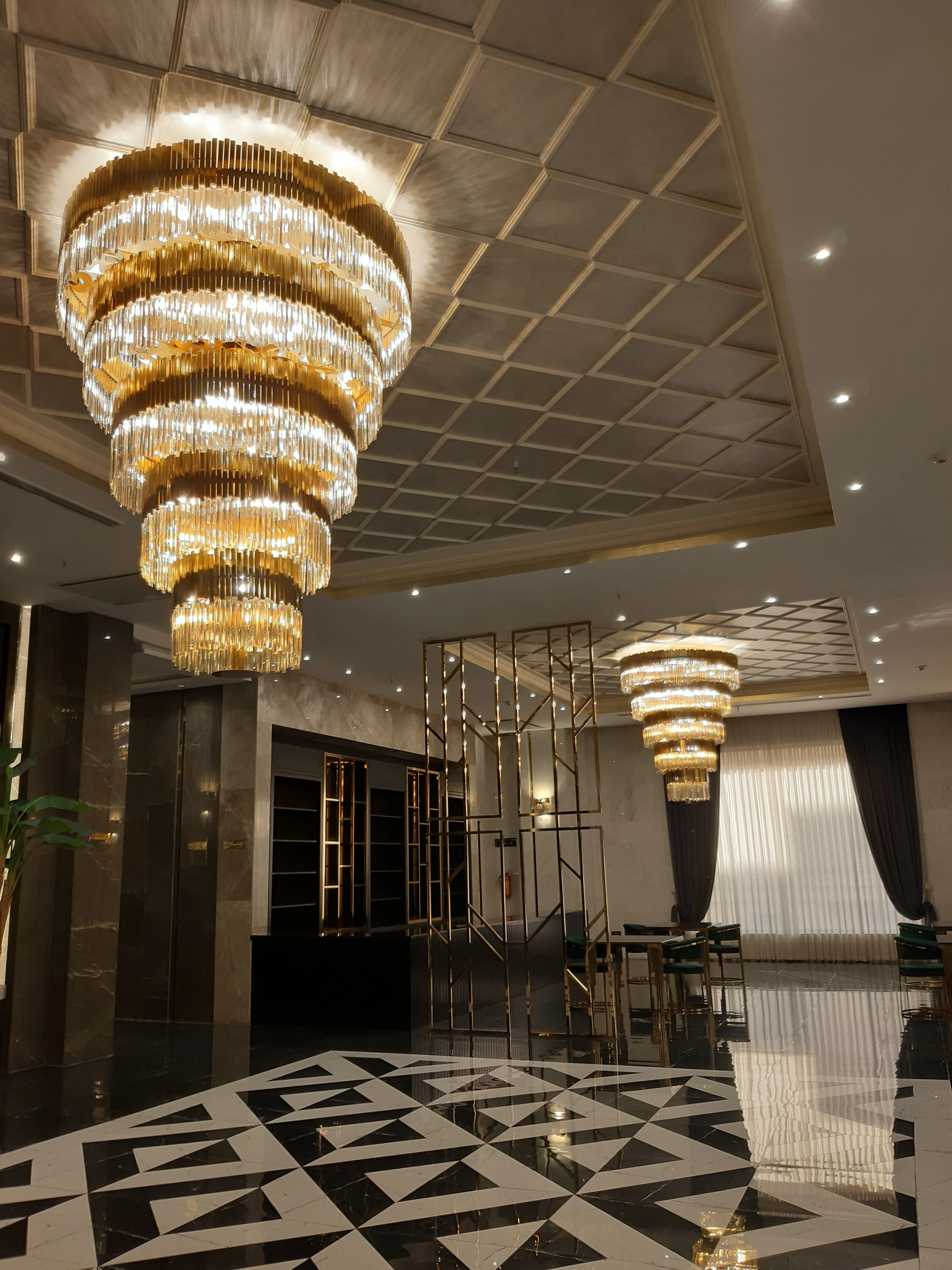 پیش فروش آپارتمان دوخوابه لوکس در برج فول هتلینگ