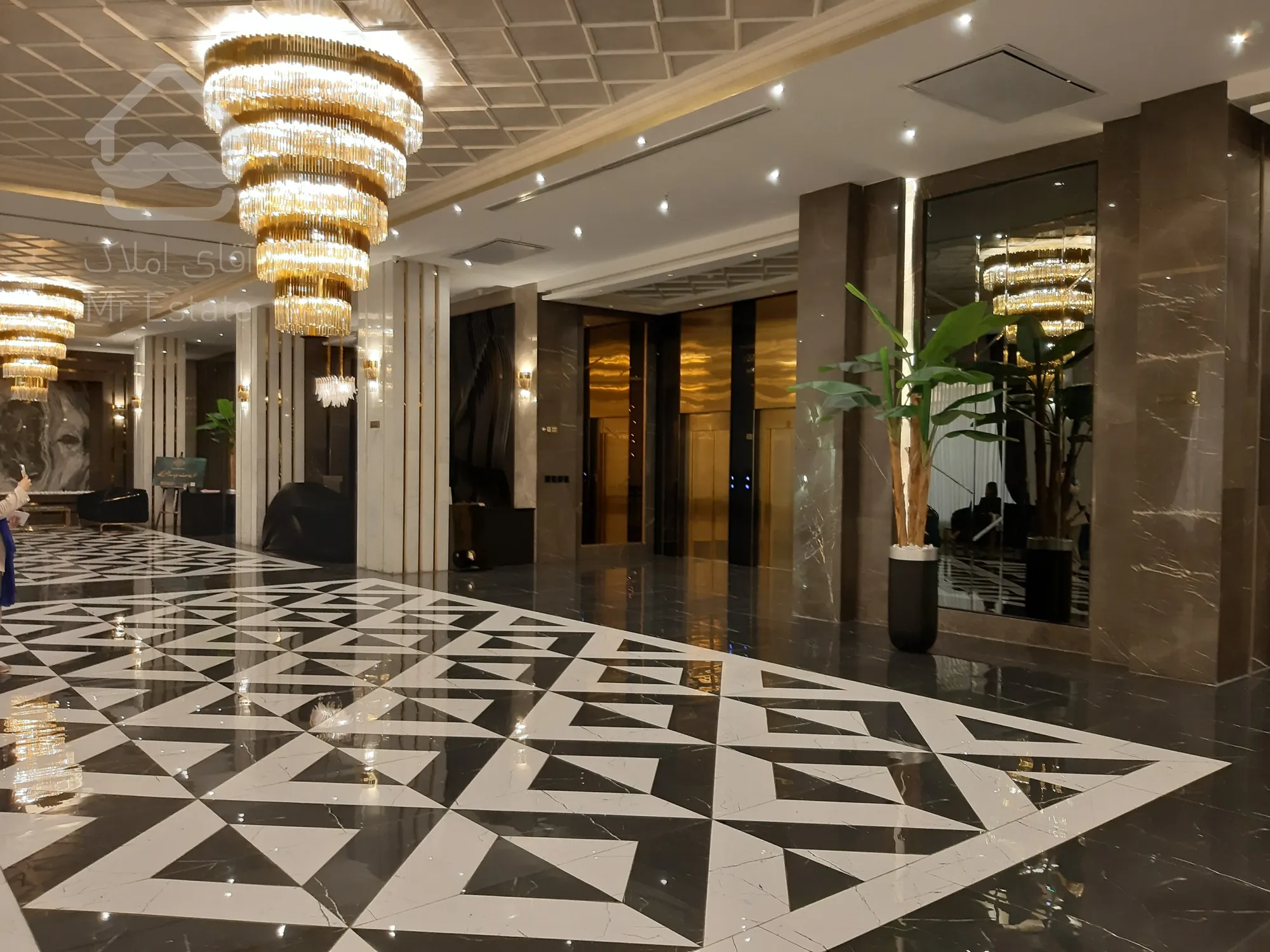 فروش واحد 87 متر شیک رونیکاپالاس نیایش در غرب