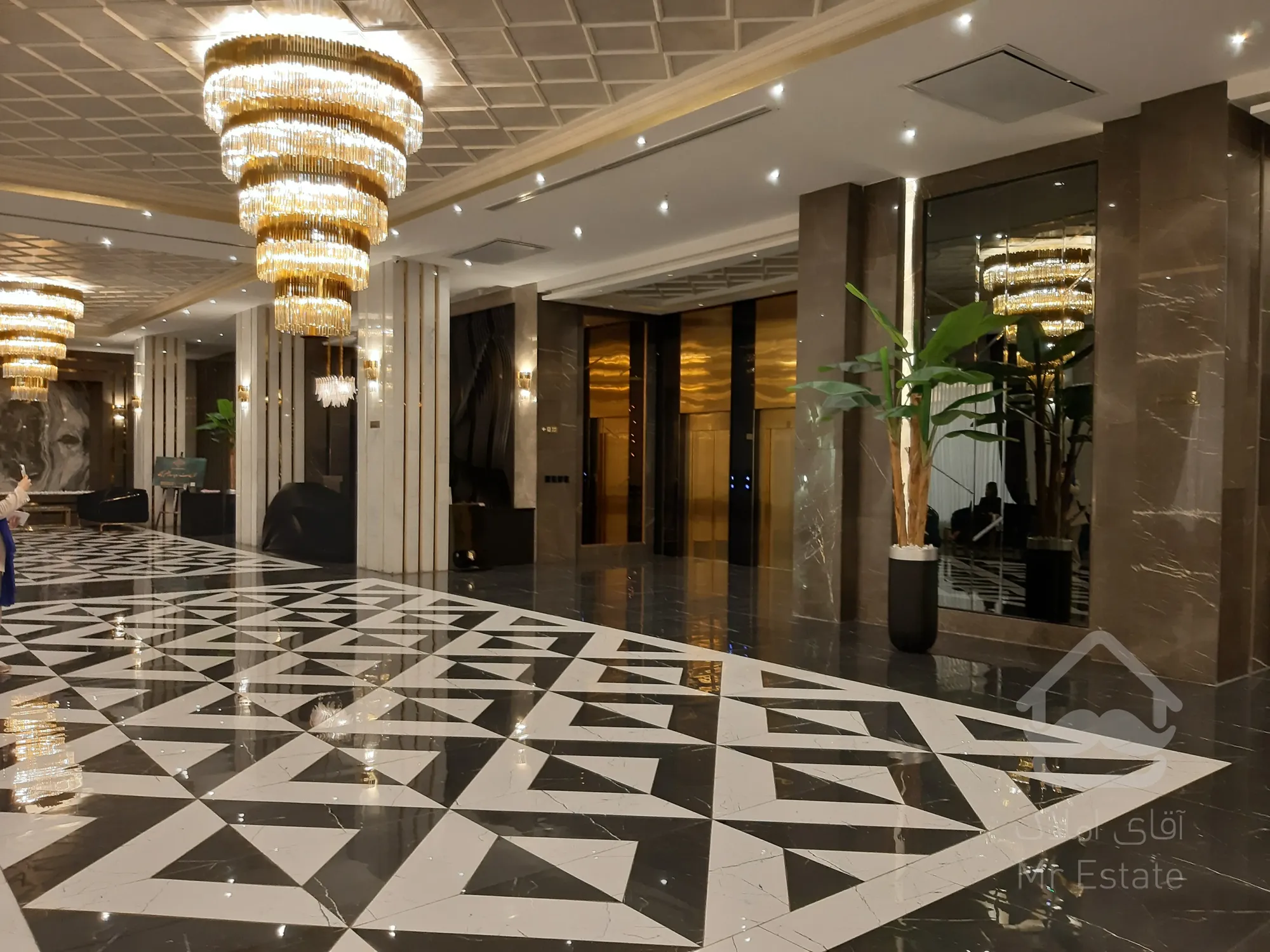 پیش فروش آپارتمان سه خوابه لوکس فول مستر