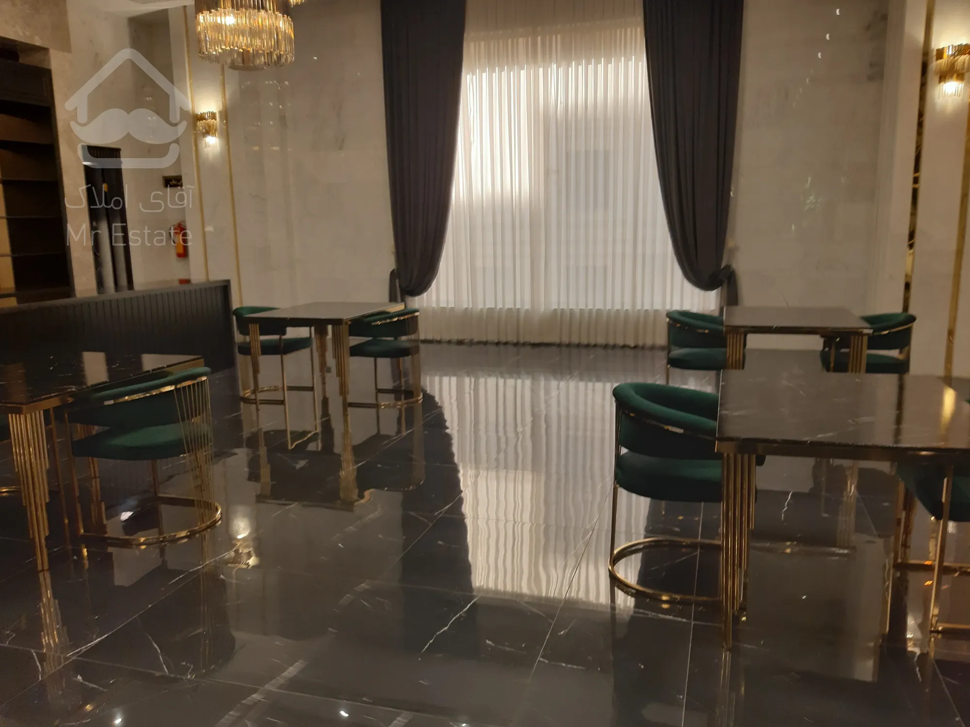 پیش فروش آپارتمان سه خوابه لوکس در برج رونیکاپالاس لاله