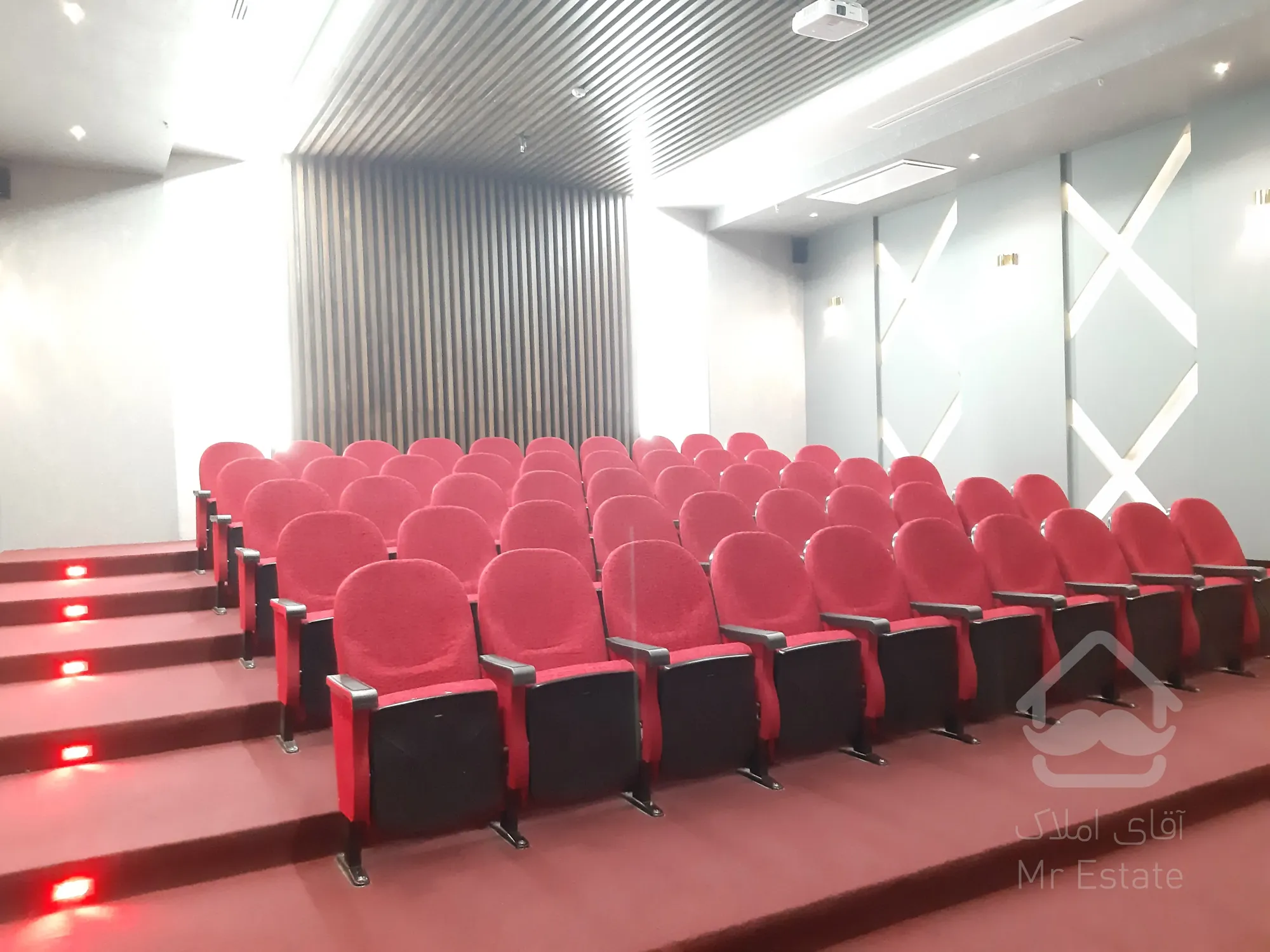 پیش فروش آپارتمان دوخوابه 93 متری در برج بی نظیر منطقه 5 تهران