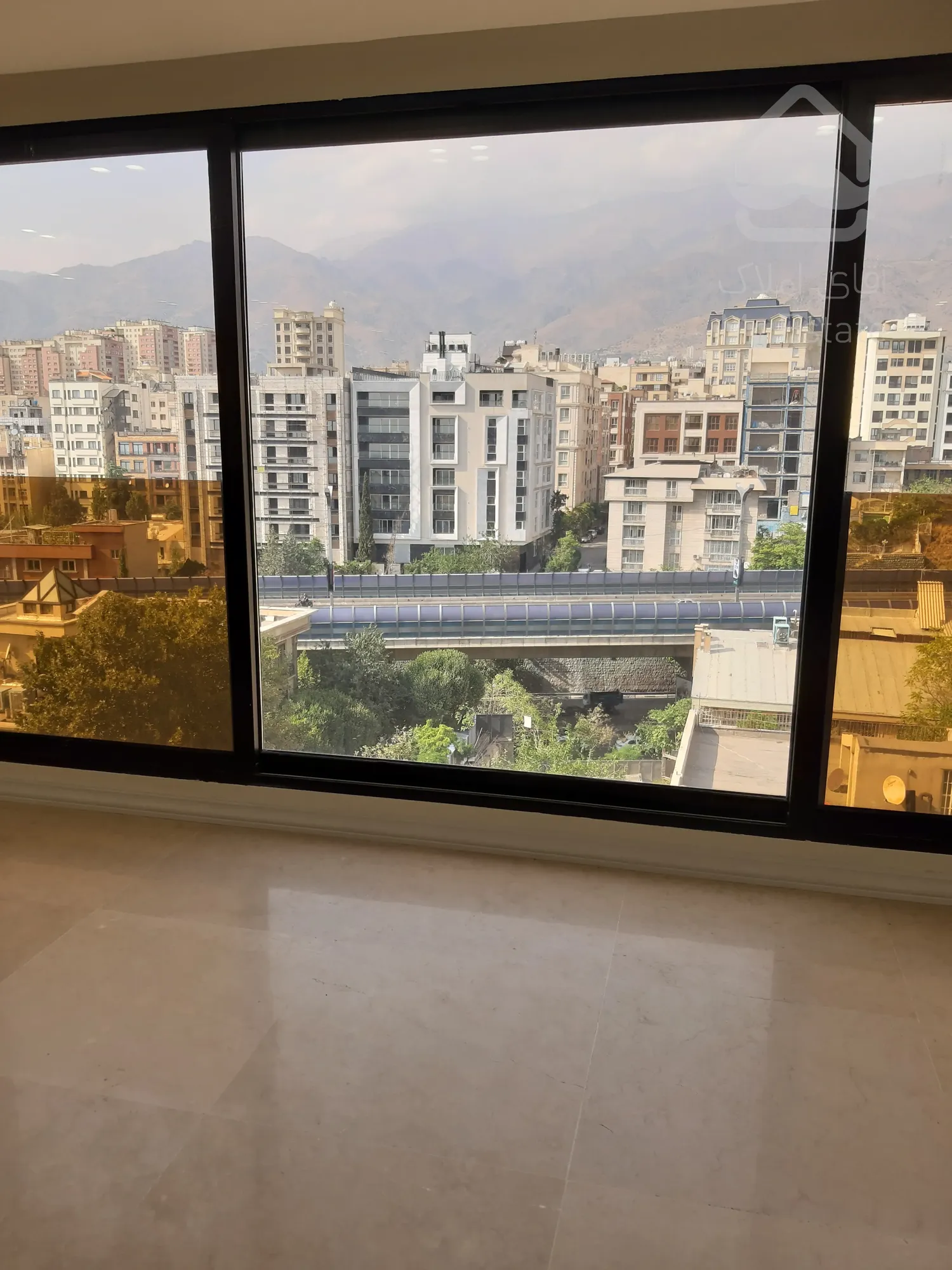 پیش فروش آپارتمان سه خوابه 230 متری استثنایی در برج فول امکانات منطقه یک