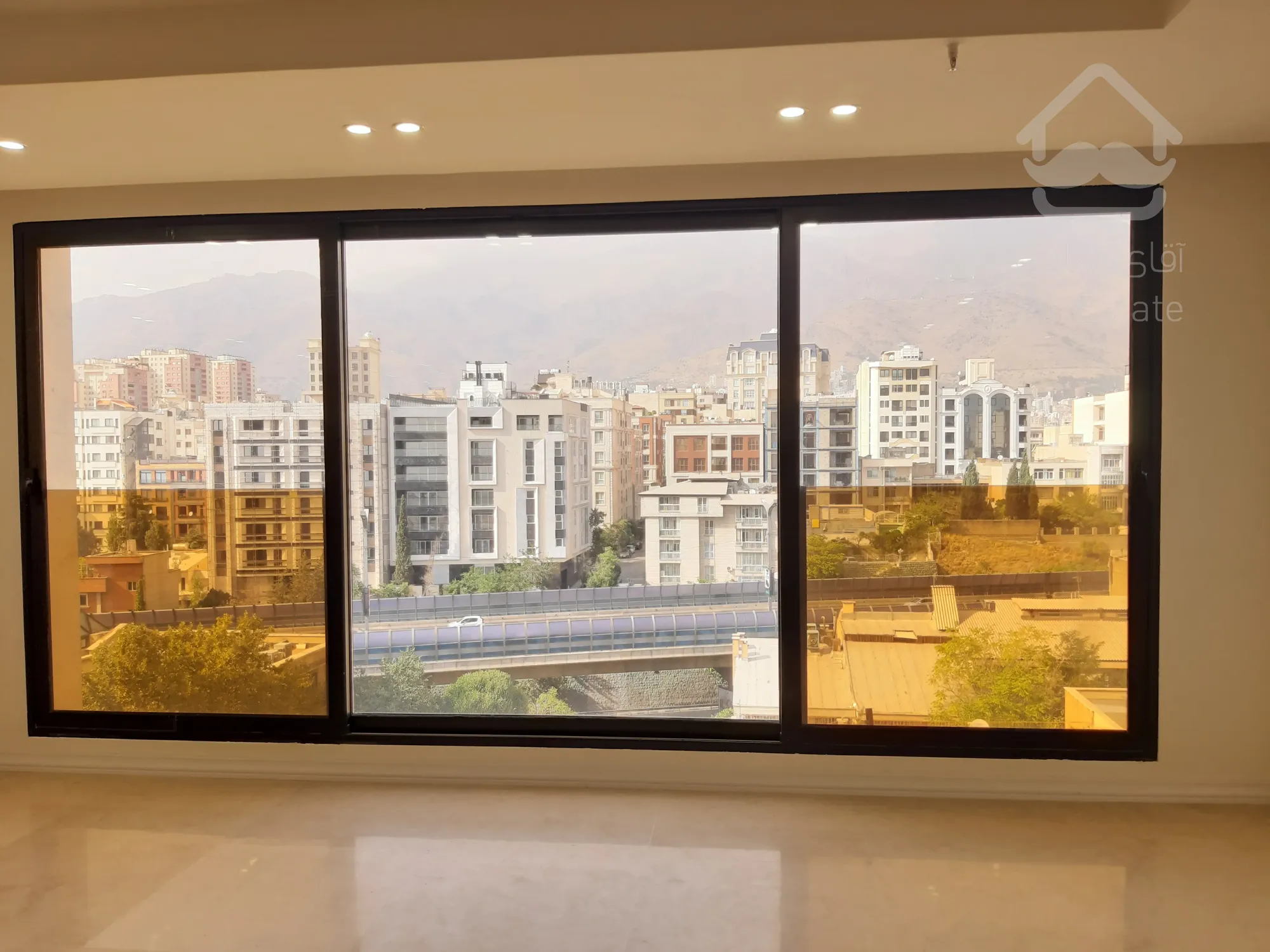 پیش فروش آپارتمان سه خوابه 230 متری استثنایی در برج فول امکانات منطقه یک