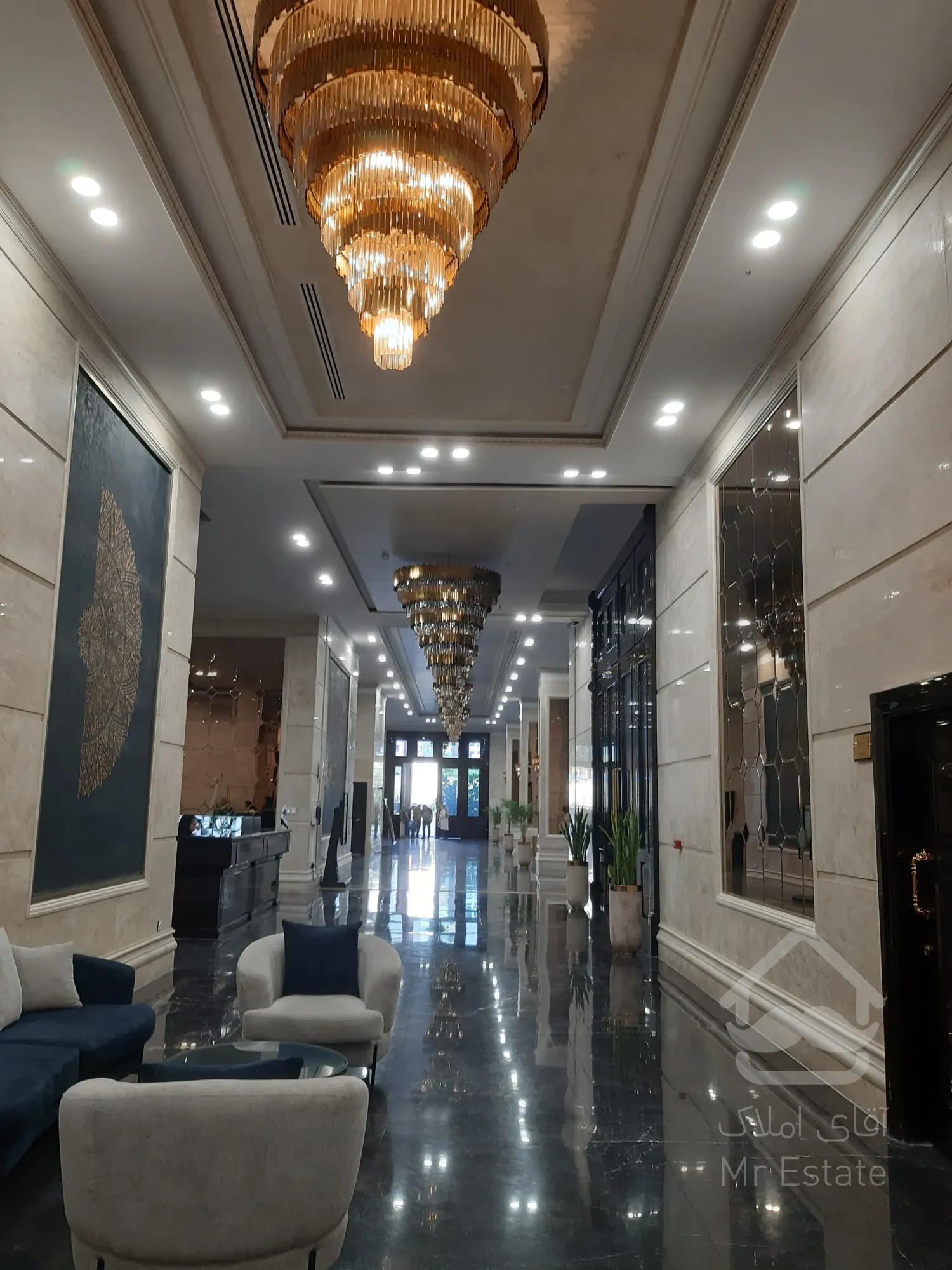 پیش فروش آپارتمان 230 متری سه خوابه فول مستر با امکانات فول هتلینگ