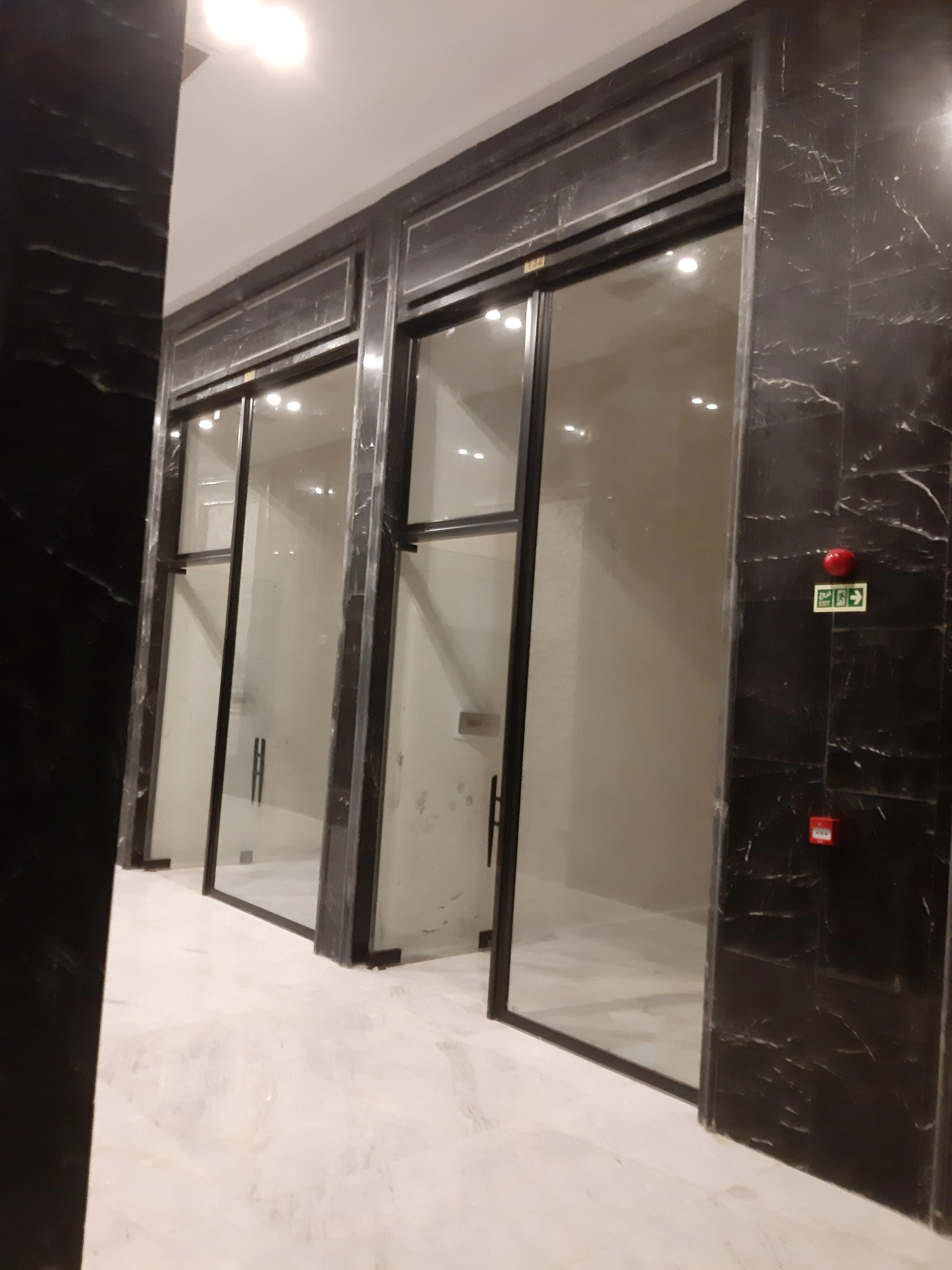 فروش واحد تجاری 40 متری با اقساط 12ماهه در رونیکا مال هروی