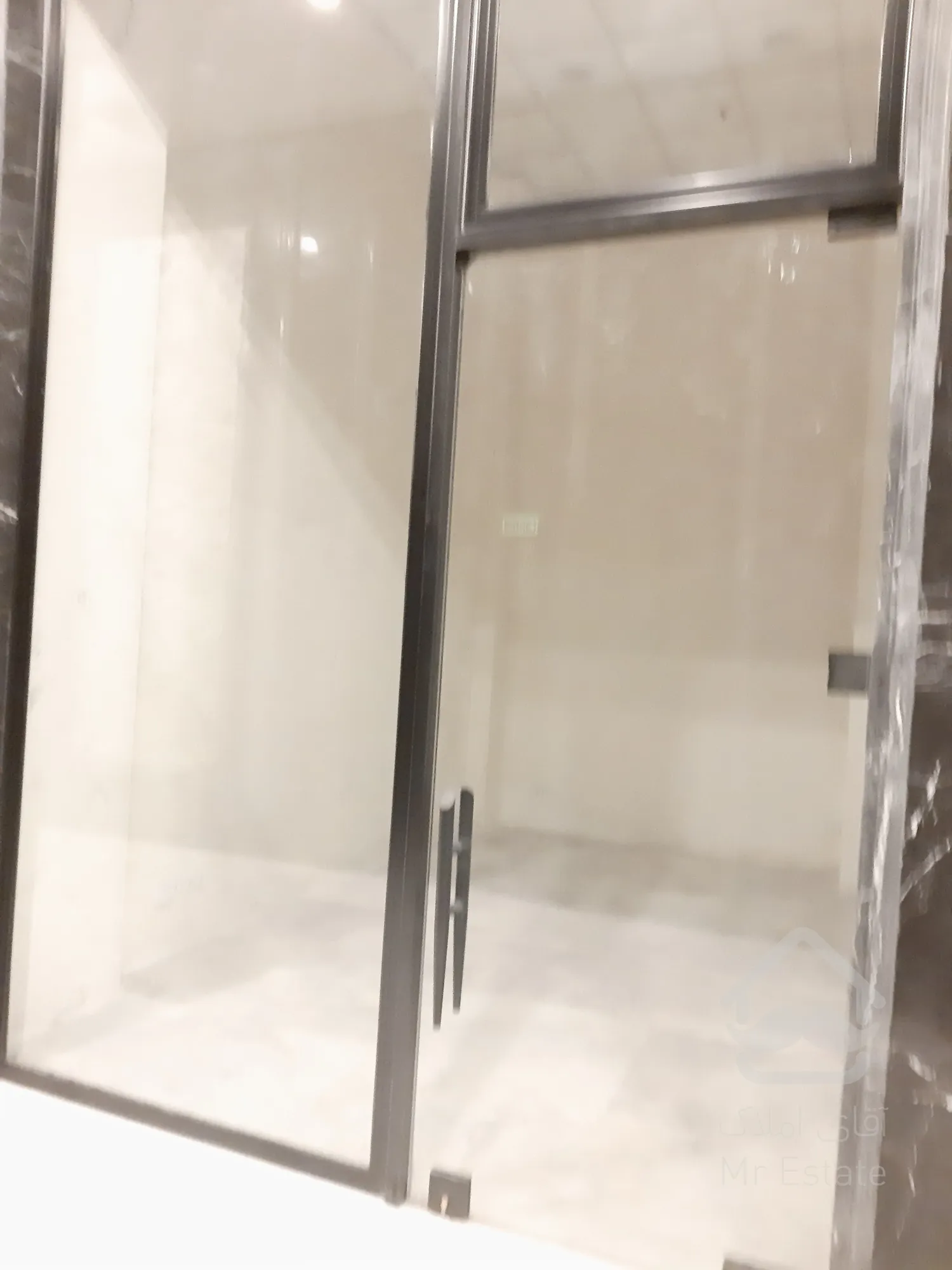 فروش تجاری  در هروی 40متر بصورت اقساط 12ماهه/در رونیکامال تجاری/پاخور عالی/جنب مترو