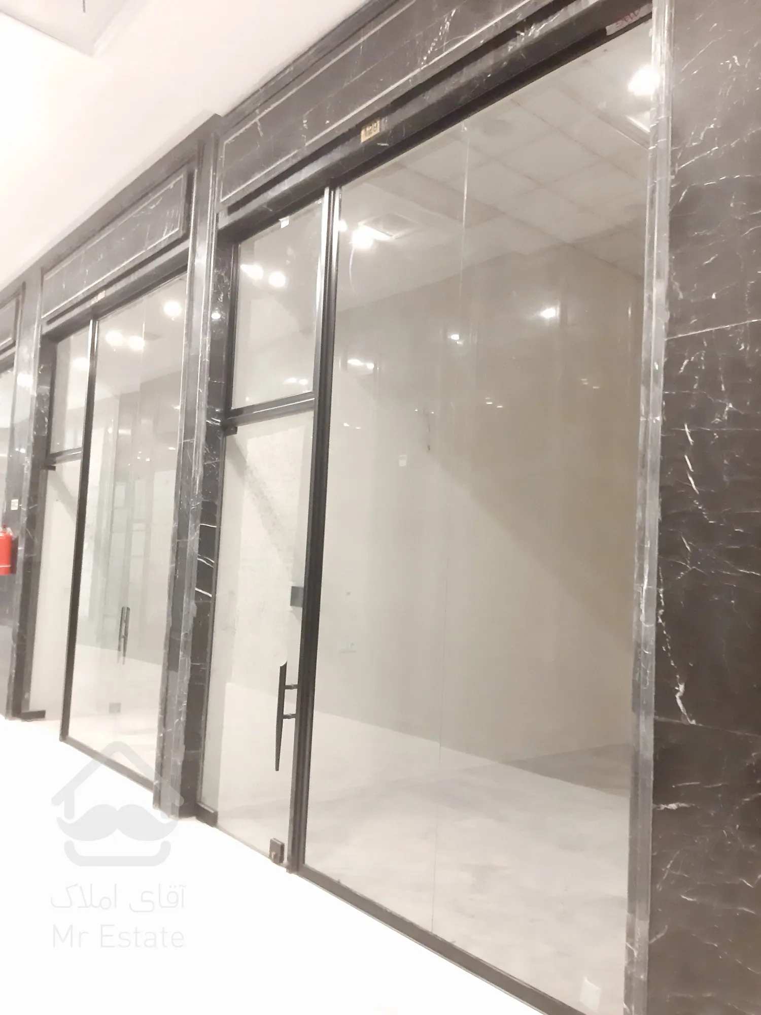 فروش مغازه با پا خور و شرایط پرداخت عالی رونیکا مال هروی