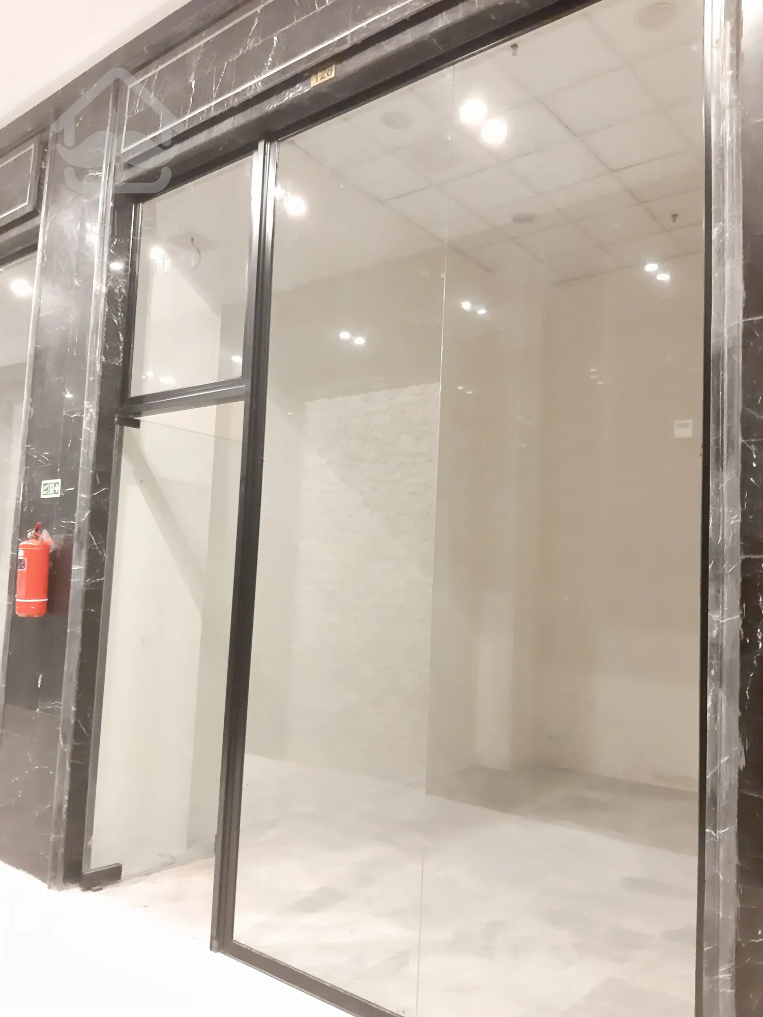 اجاره مغازه با شرایط بی نظیر در منطقه لوکس رونیکا مال هروی