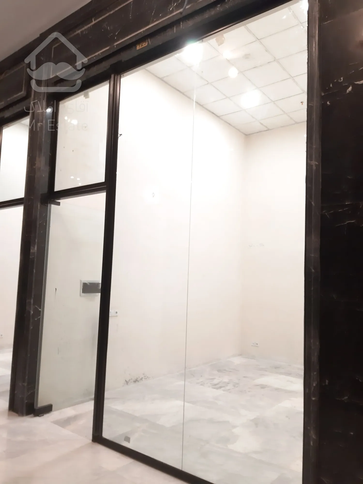 فروش مغازه لاکچری در رونیکا مال هروی