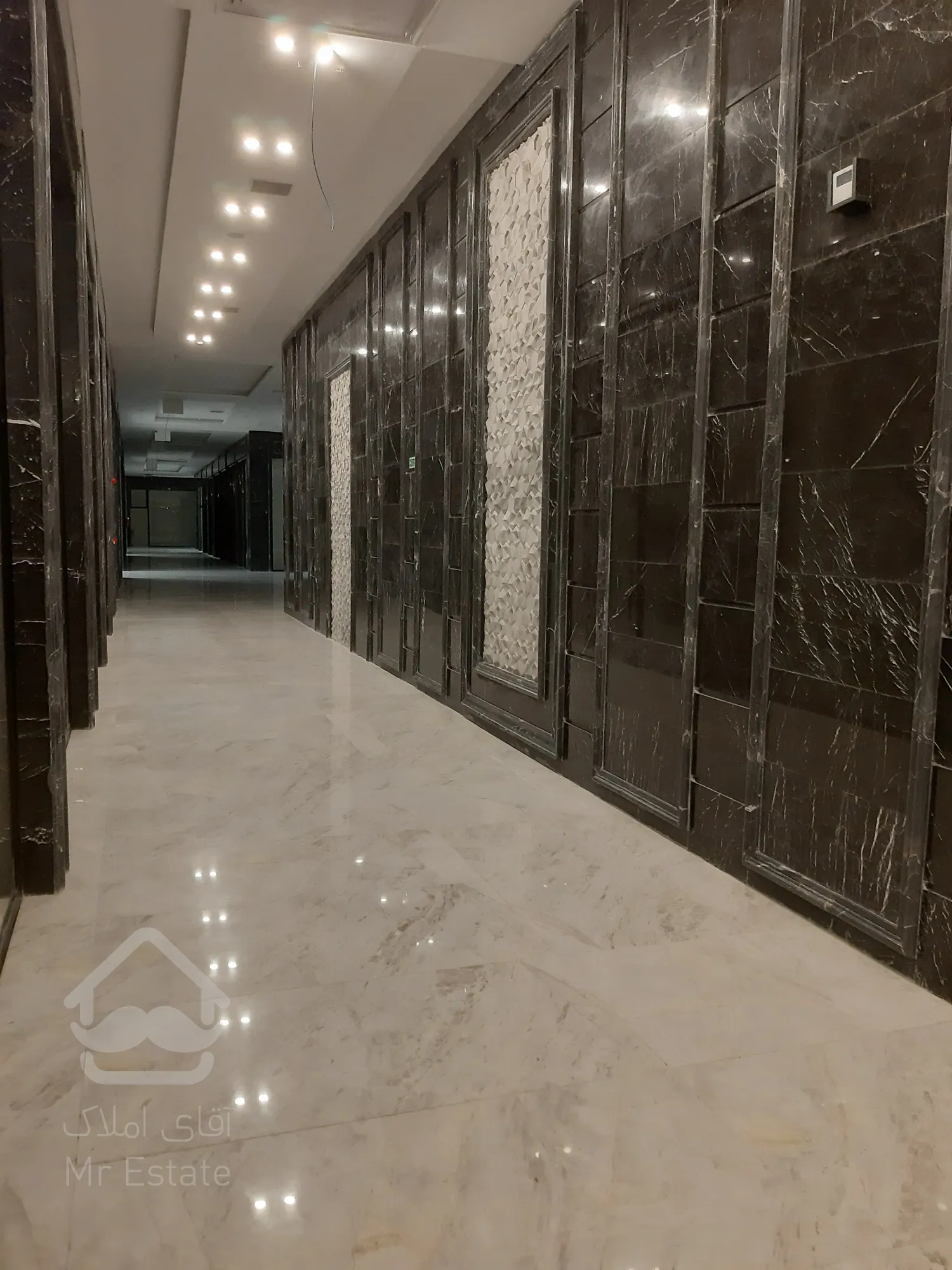 فروش مغازه در رونیکا مال پاسداران با شرایط پرداخت اقساط