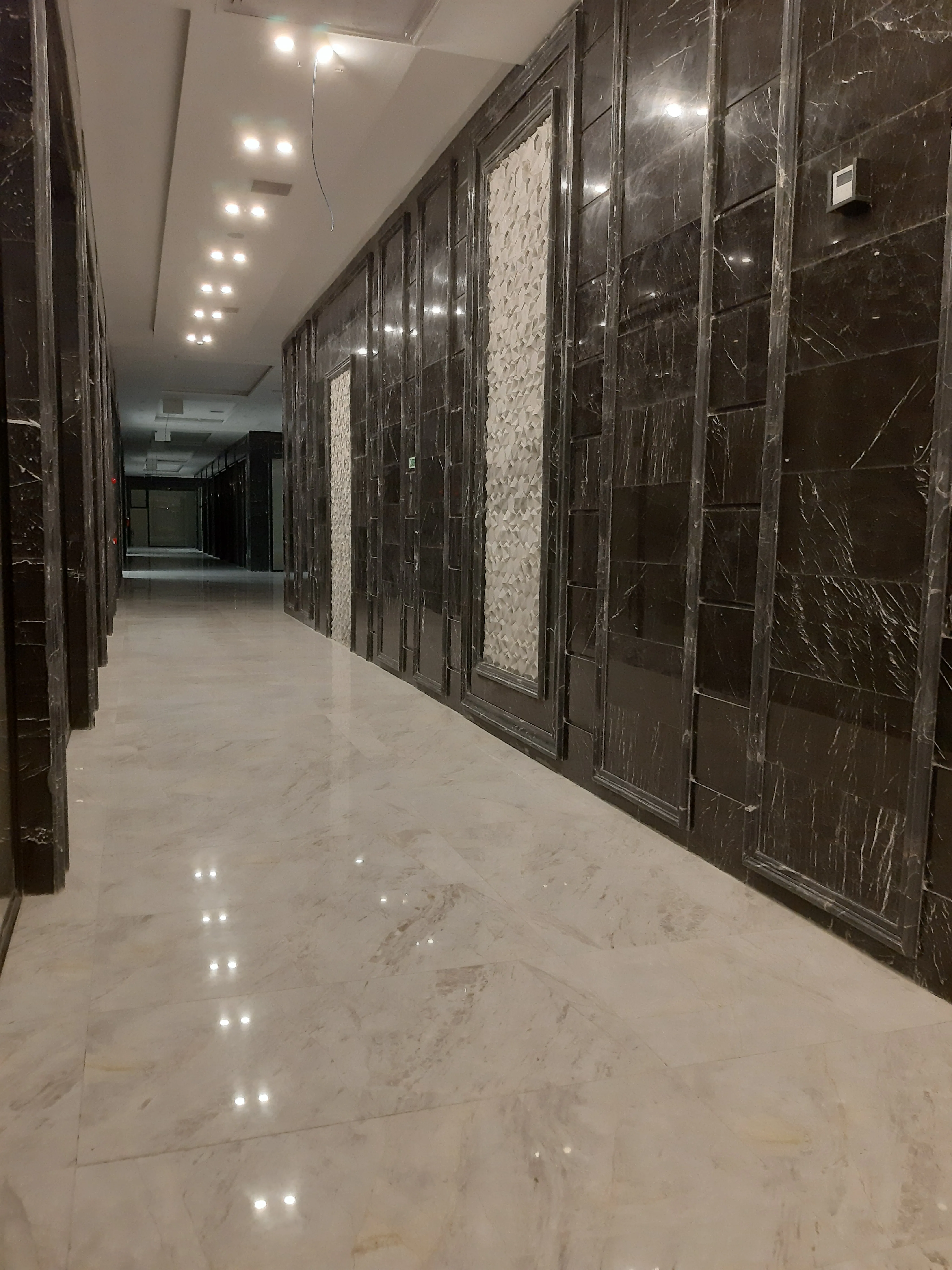 فروش مغازه 19 متر در رونیکا مال هروی