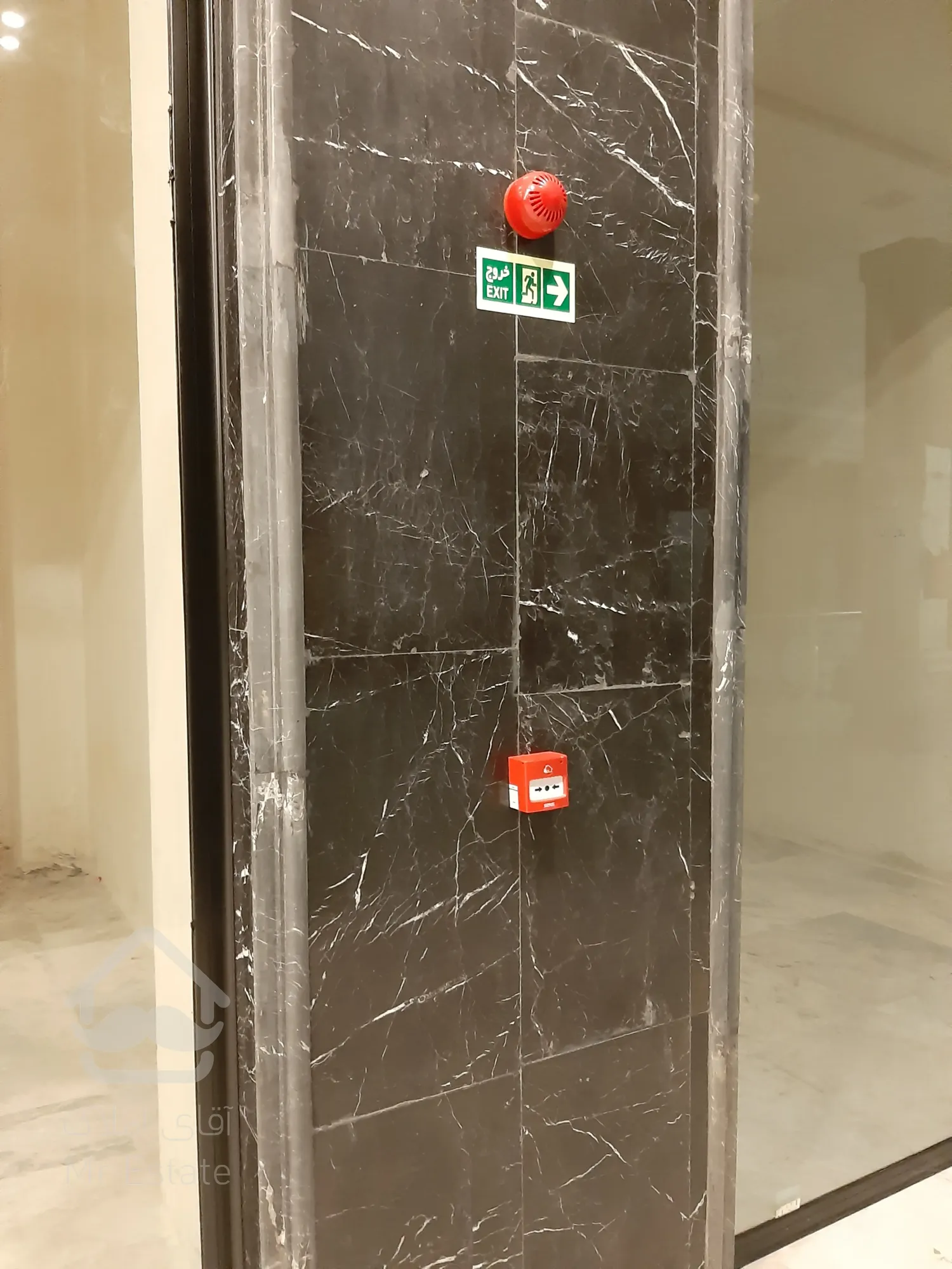 فروش مغازه 25 متری در رونیکا مال پاسداران