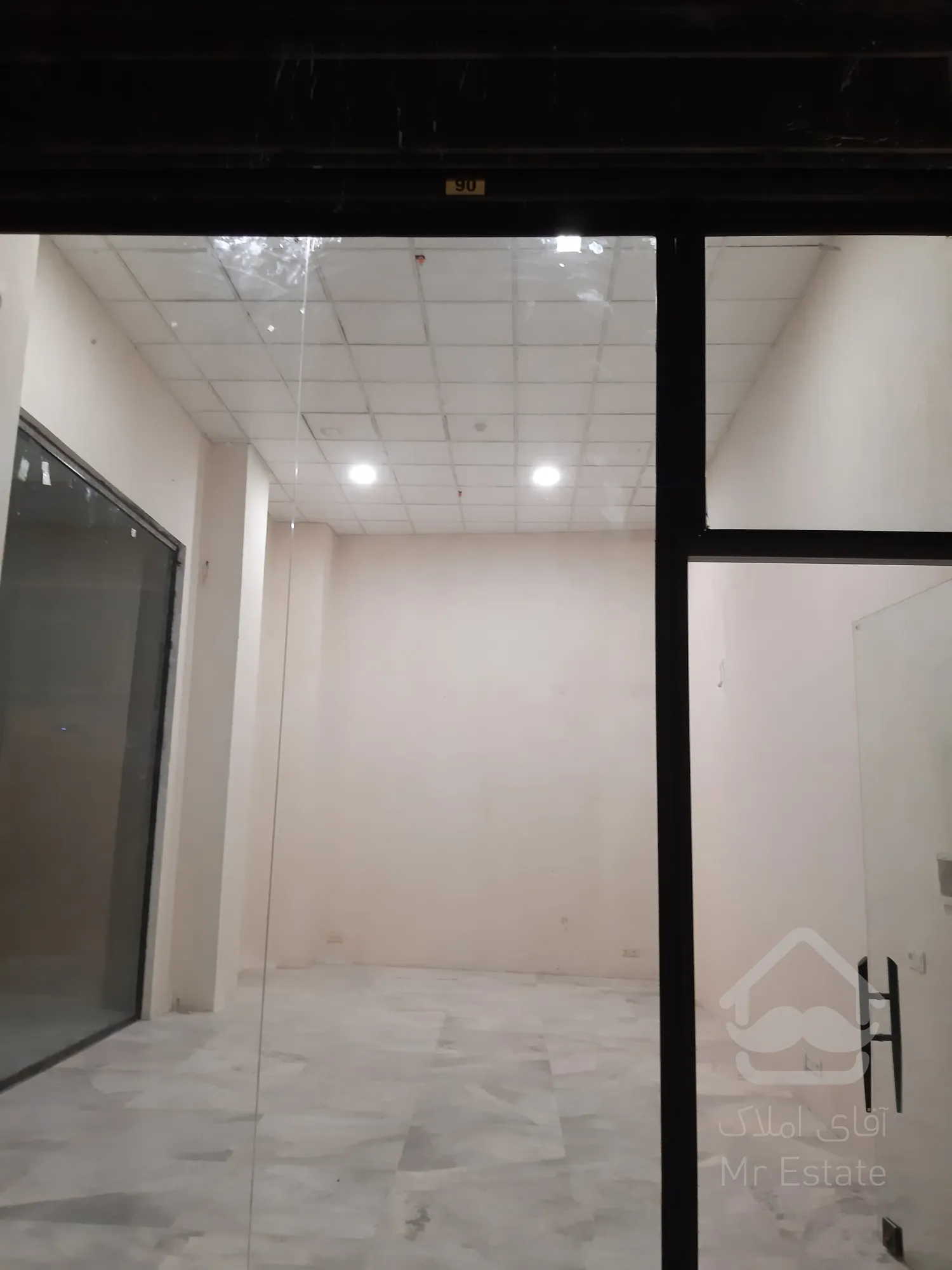 اجاره مغازه 25 متر در رونیکا مال پاسداران