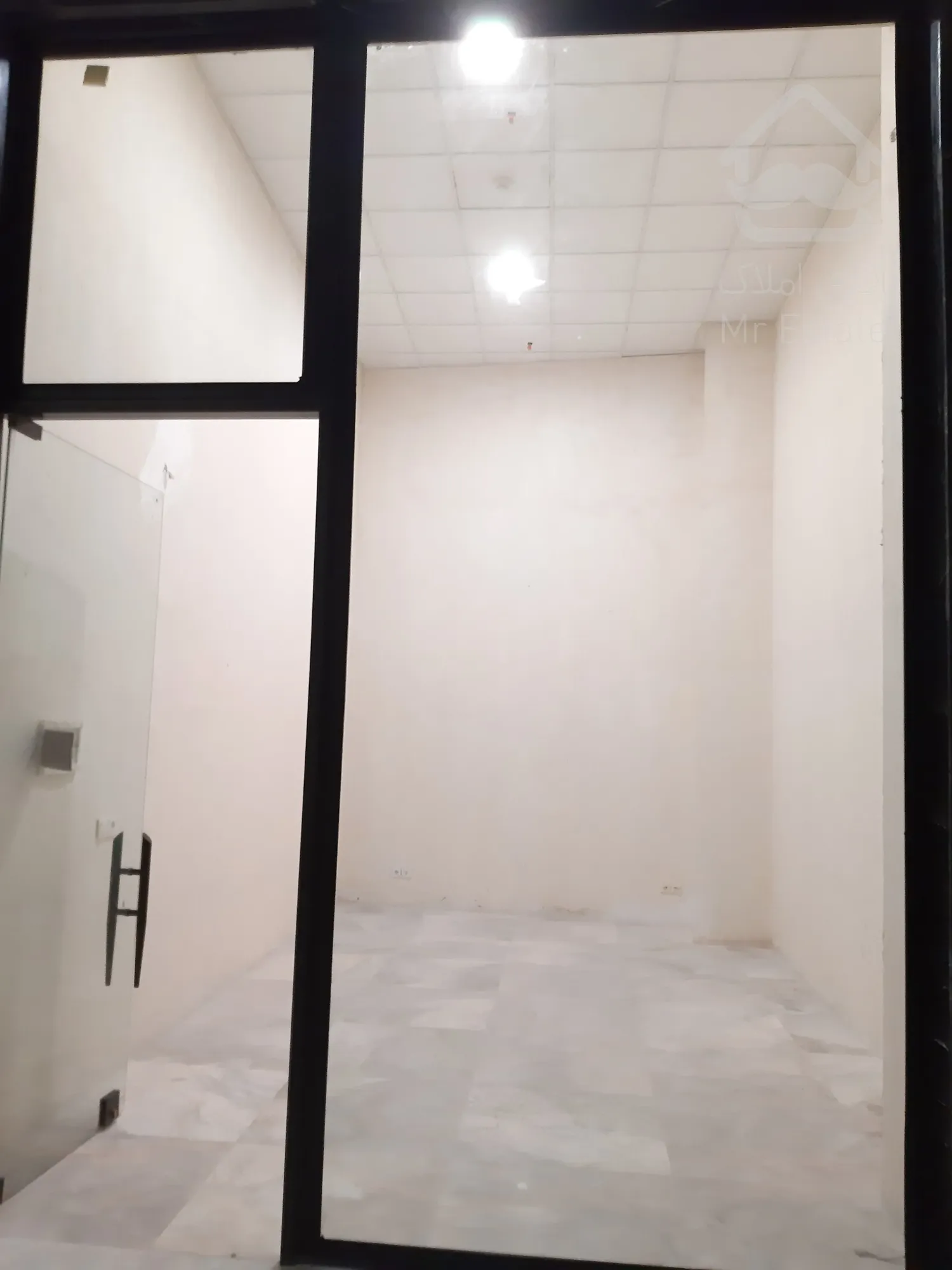 اجاره مغازه 23 متری در رونیکا مال هروی