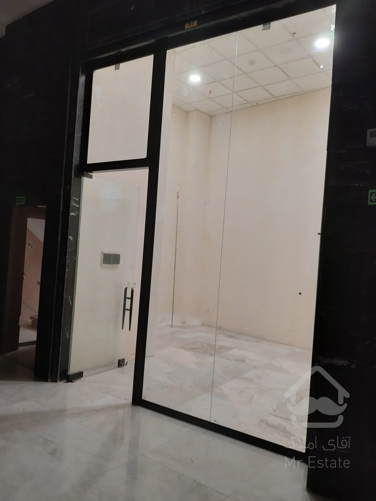 فروش مغازه در رونیکا مال پاسداران از دم قسط