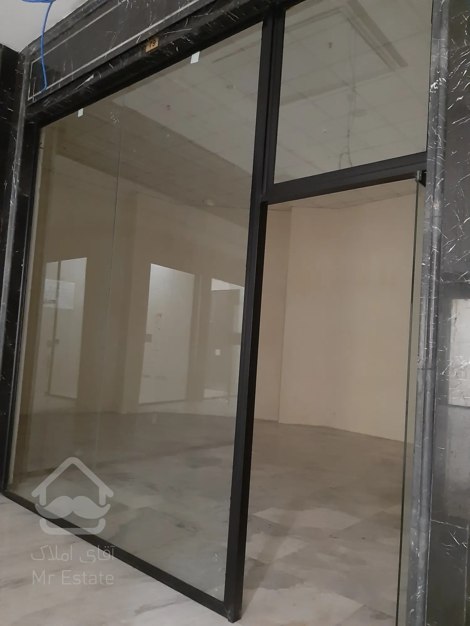 فروش تجاری در رونیکامال هروی/20متر با موقعیت عالی