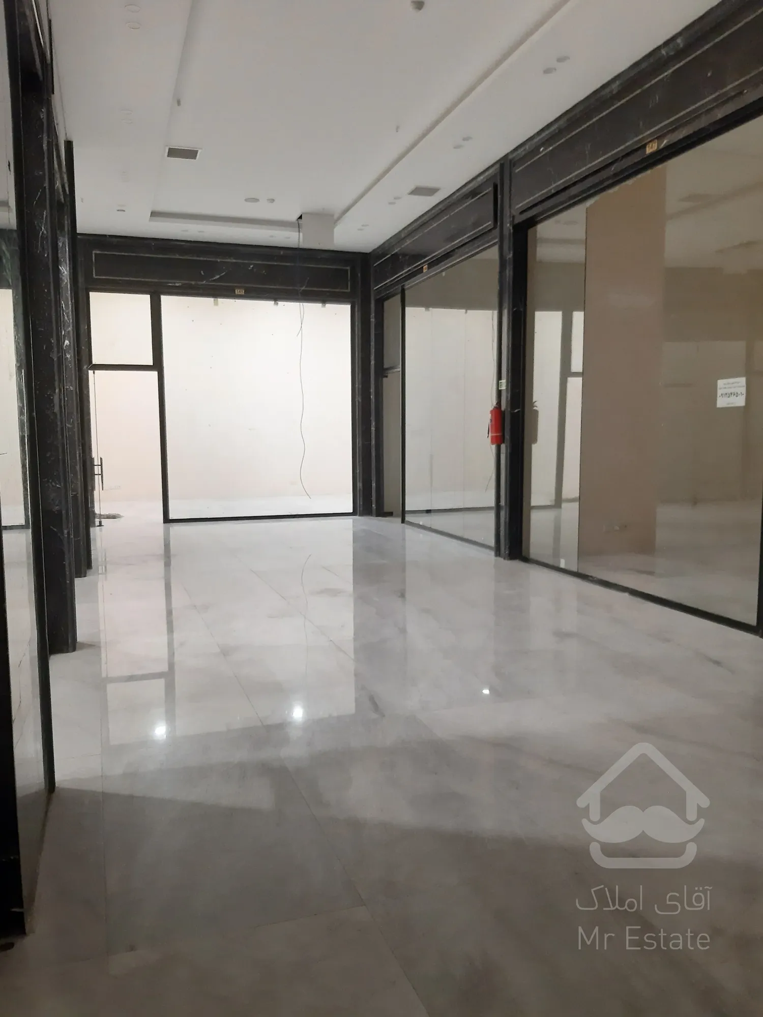 اجاره مغازه در رونیکا مال هروی