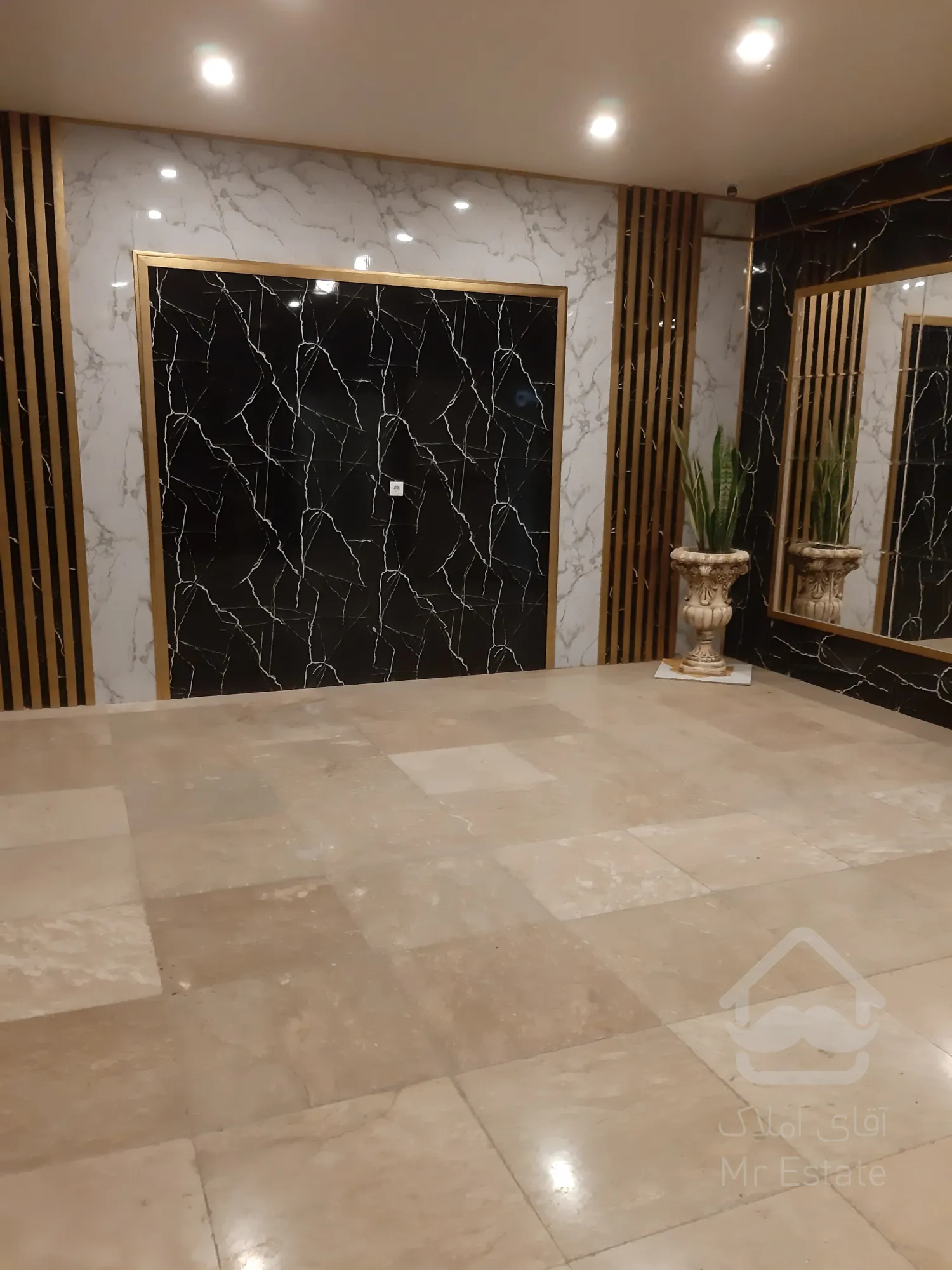 اجاره مغازه مناسب برا همه اصناف پاخور عالی رونیکا مال هروی