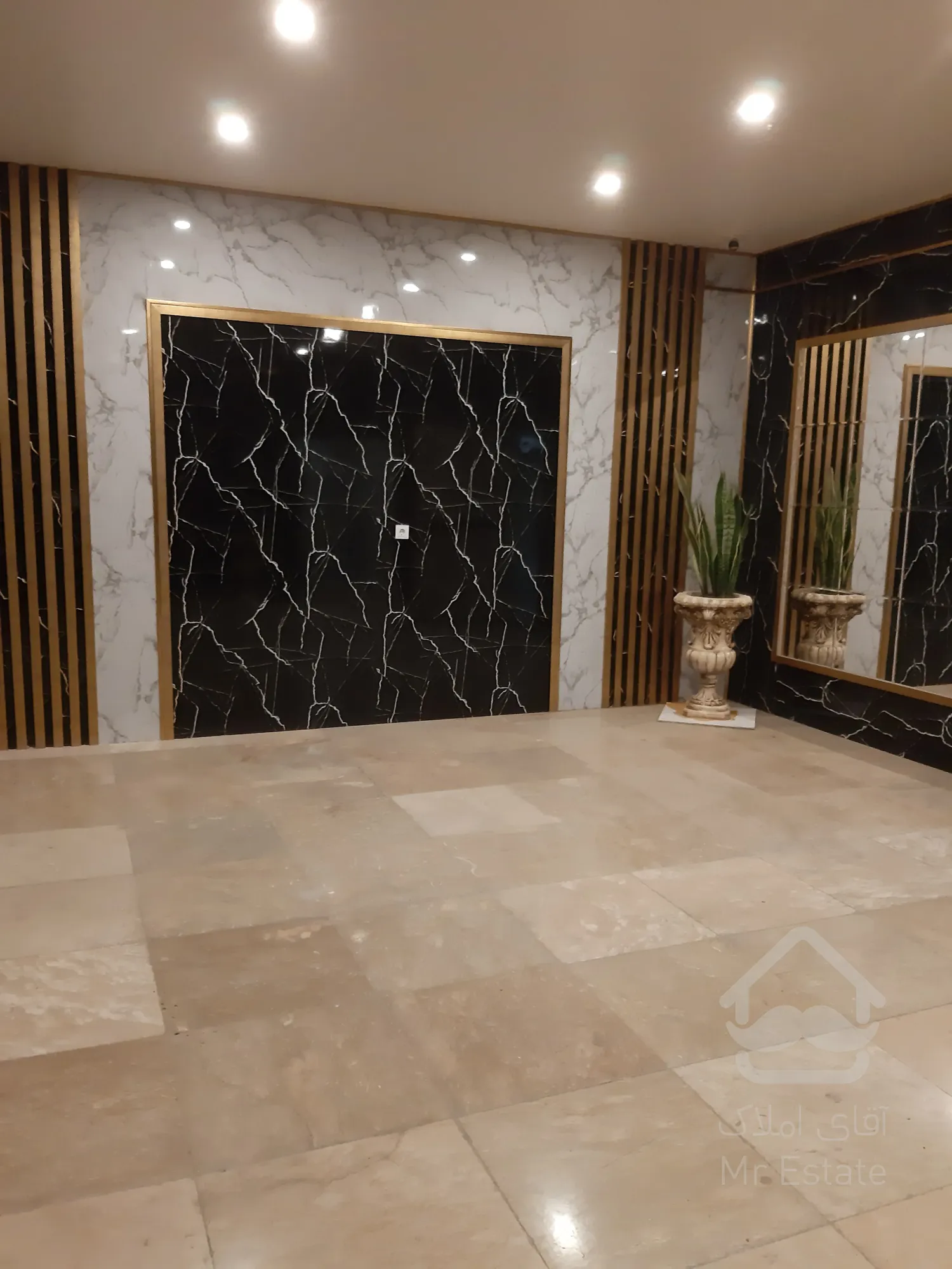 اجاره واحد  69متری رونیکا مال تجاری