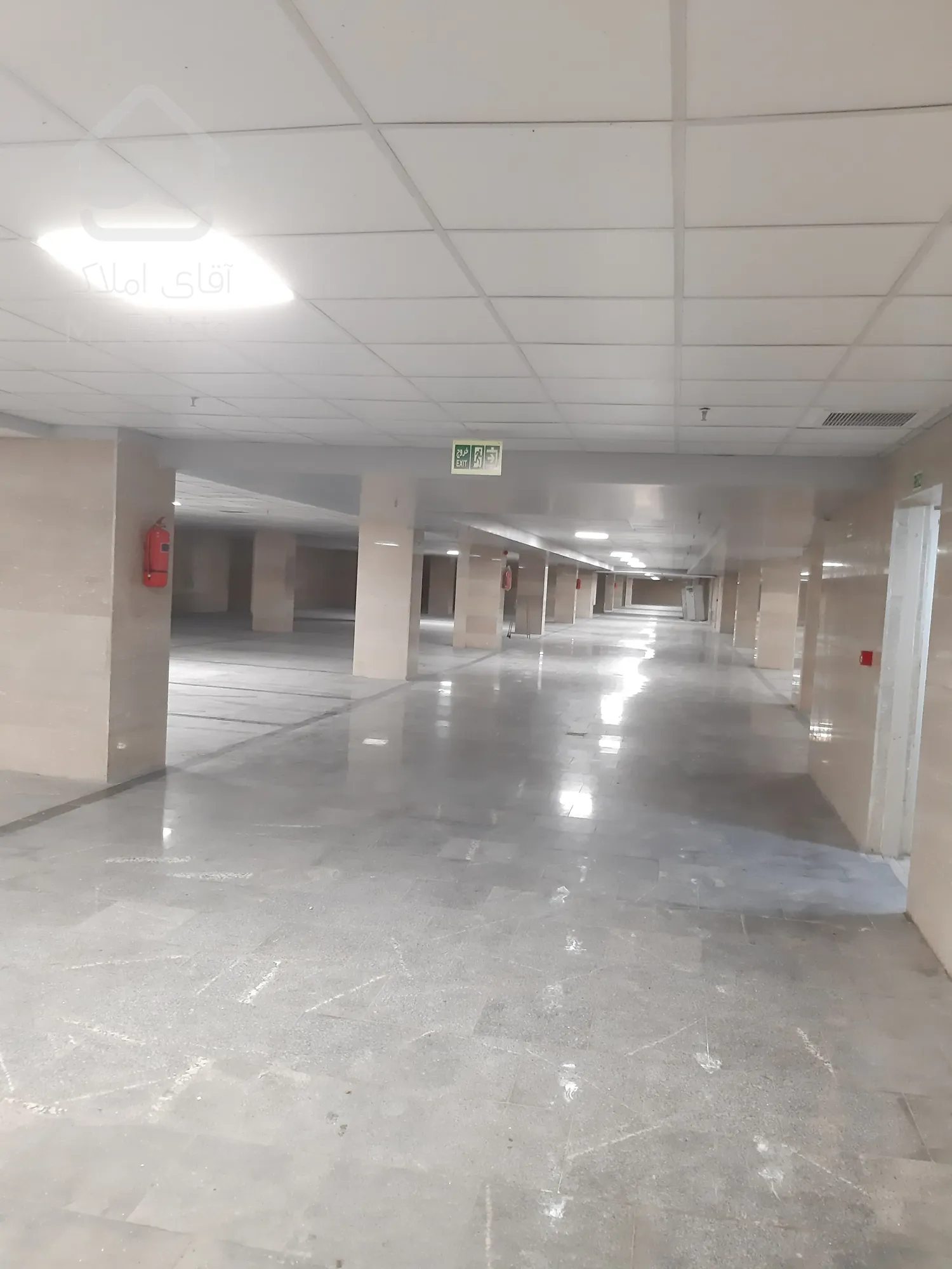 فروش مغازه 19 متری در رونیکا مال پاسداران مناسب تمام اصناف