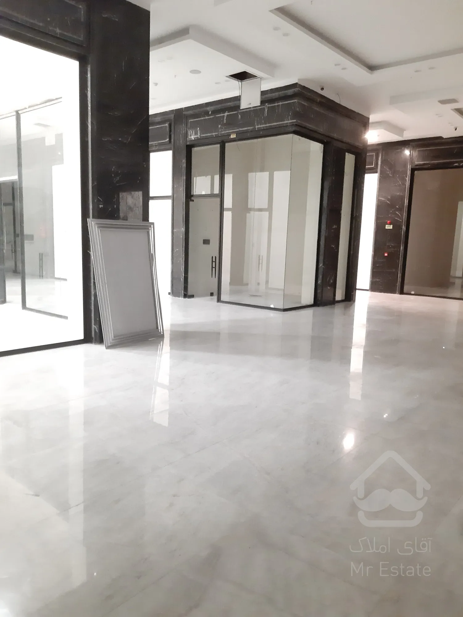 فروش مغازه لاکچری در رونیکا مال هروی