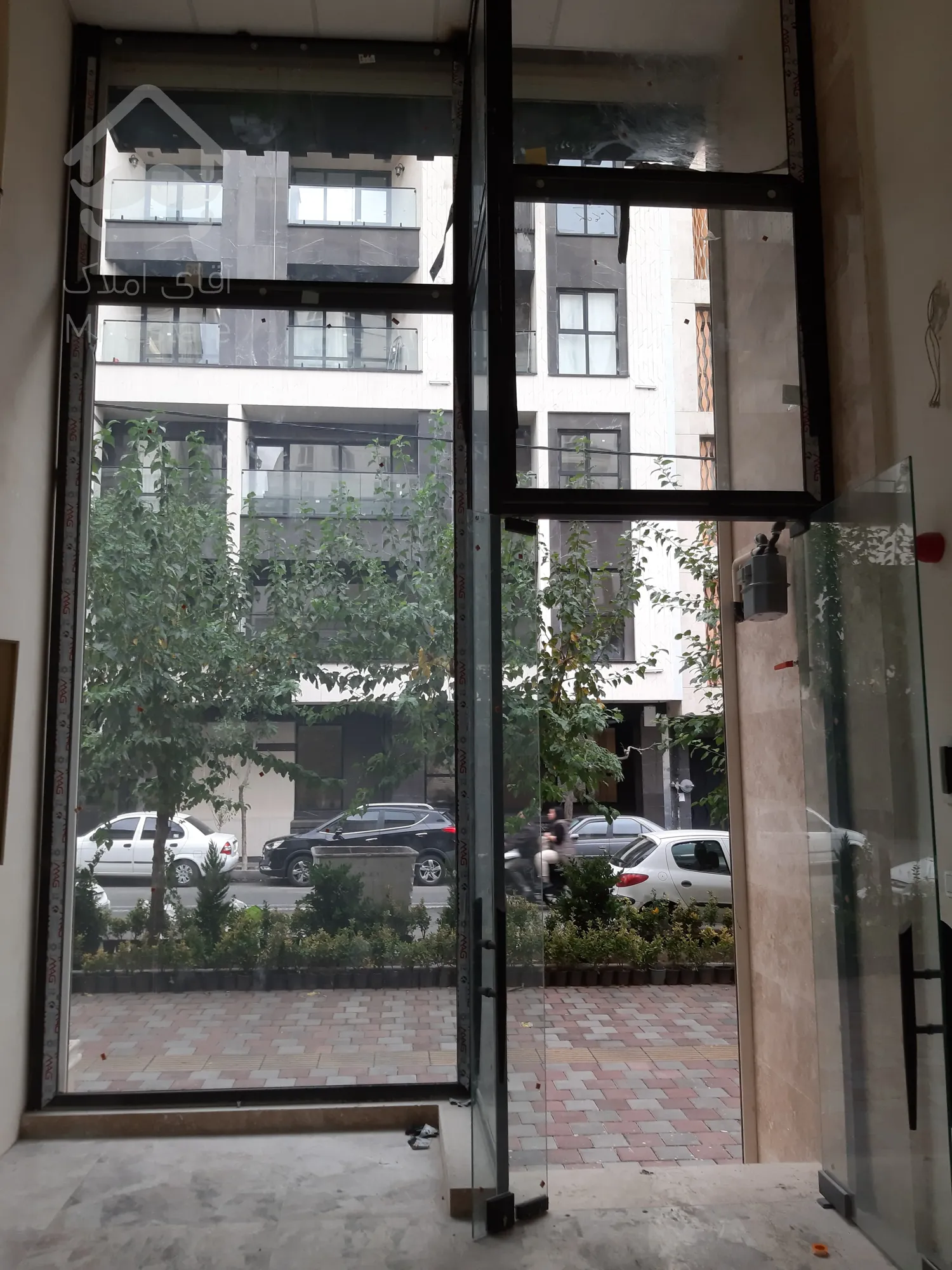 فروش و اجاره واحد 39متر در هروی با پاخور عالی/دسترسی اسان