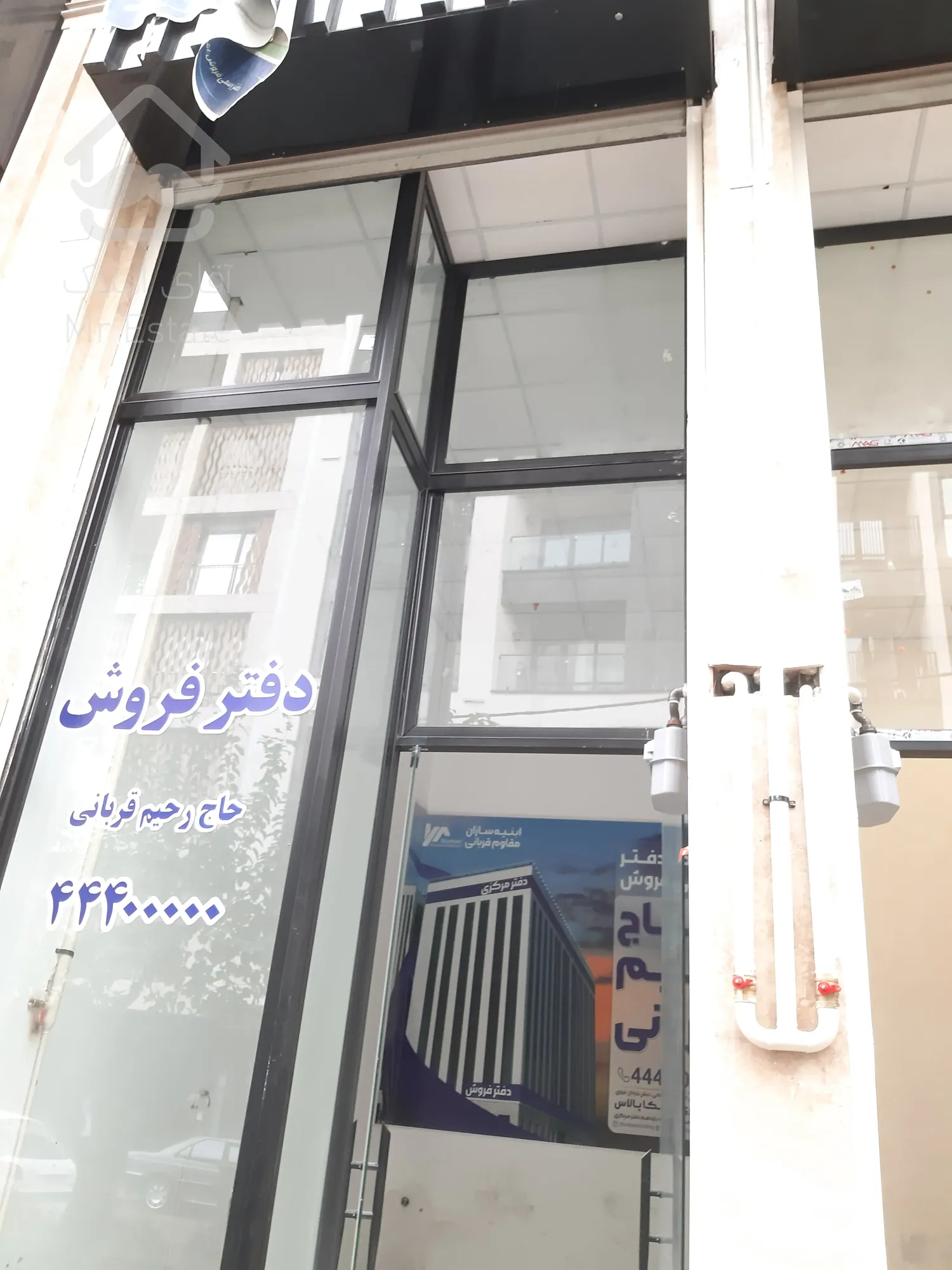 33متر تجاری  در مرکز تجاری رونیکا مال هروی / جنب مترو