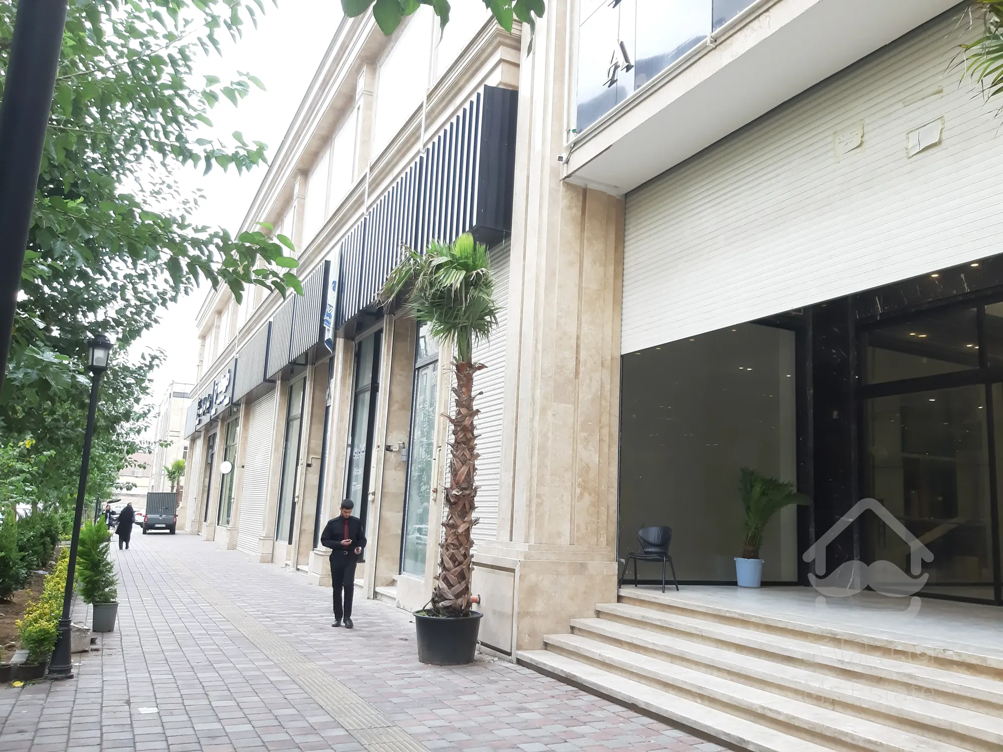 اجاره مغازه 39 متری با امکانات عالی در رونیکا مال هروی