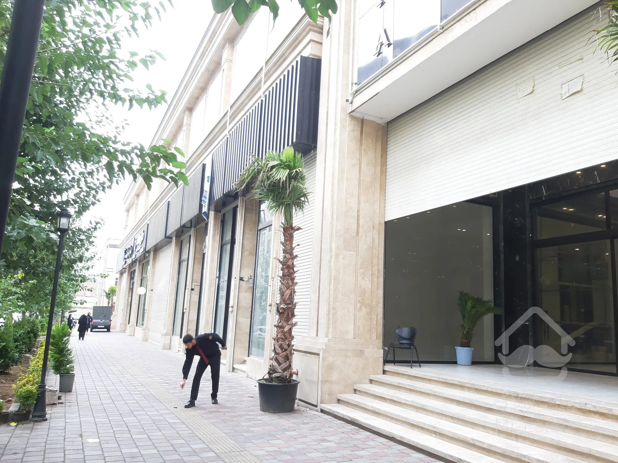 اجاره مغازه در رونیکا مال هروی با 3 ماه تنفس