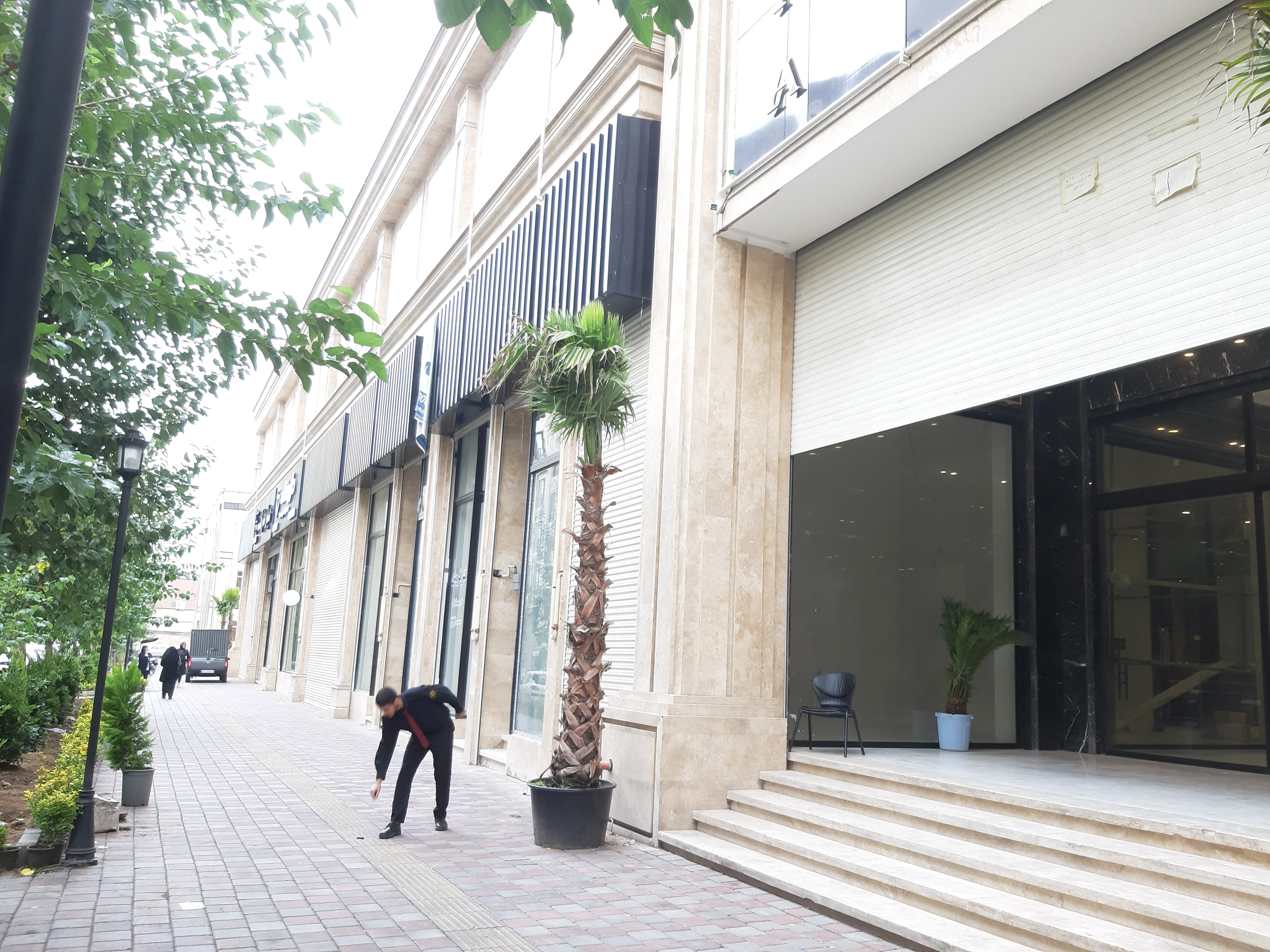 اجاره مغازه در رونیکا مال پاسداران تحویل فوری