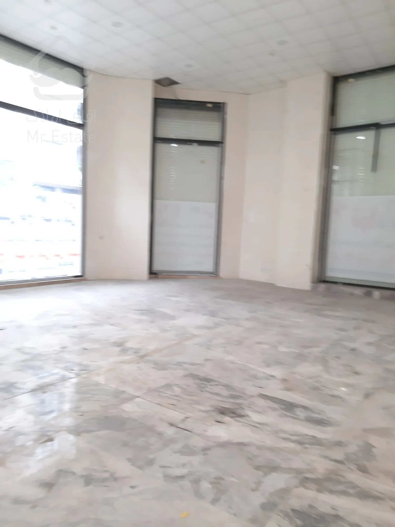 فروش مغازه 23 متری با شرایط پرداخت در رونیکا مال هروی