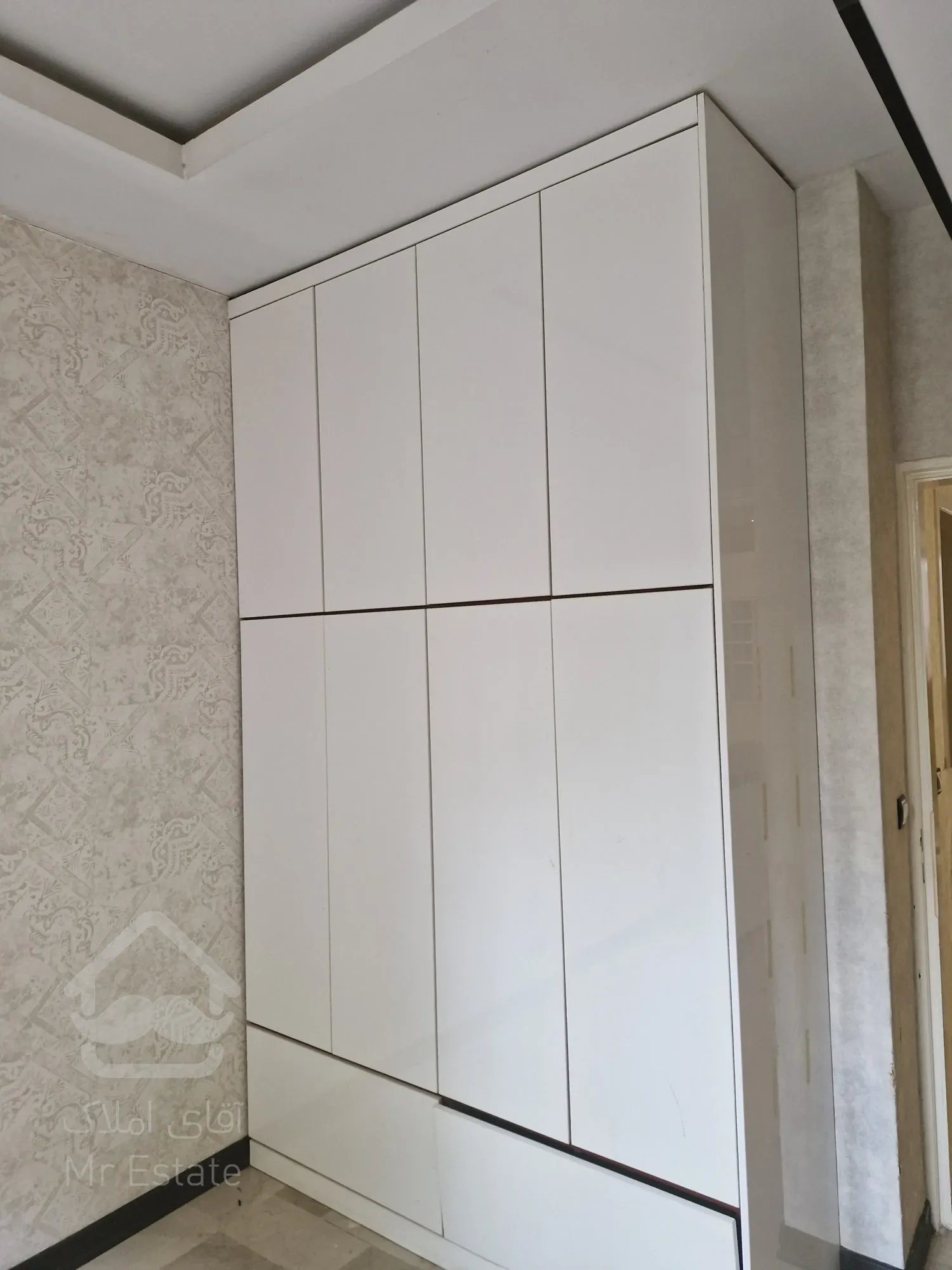 فروش 97 متری پاسداران