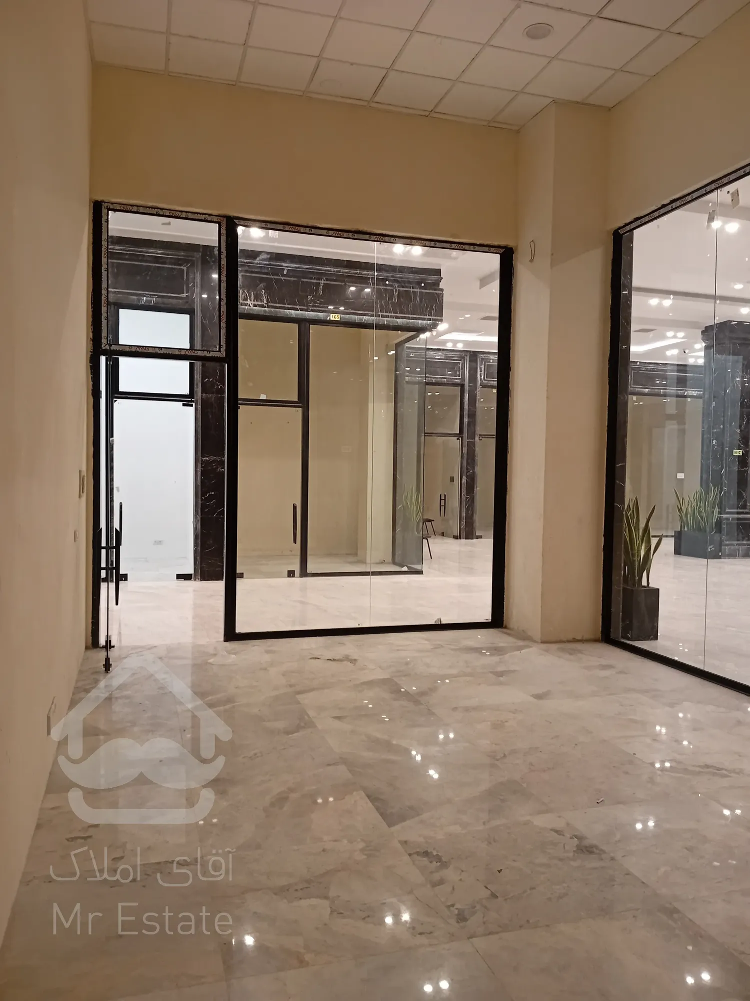 فروش اقساطی واحد تجاری لوکس 40 متری در طبقه اول رونیکامال هروی