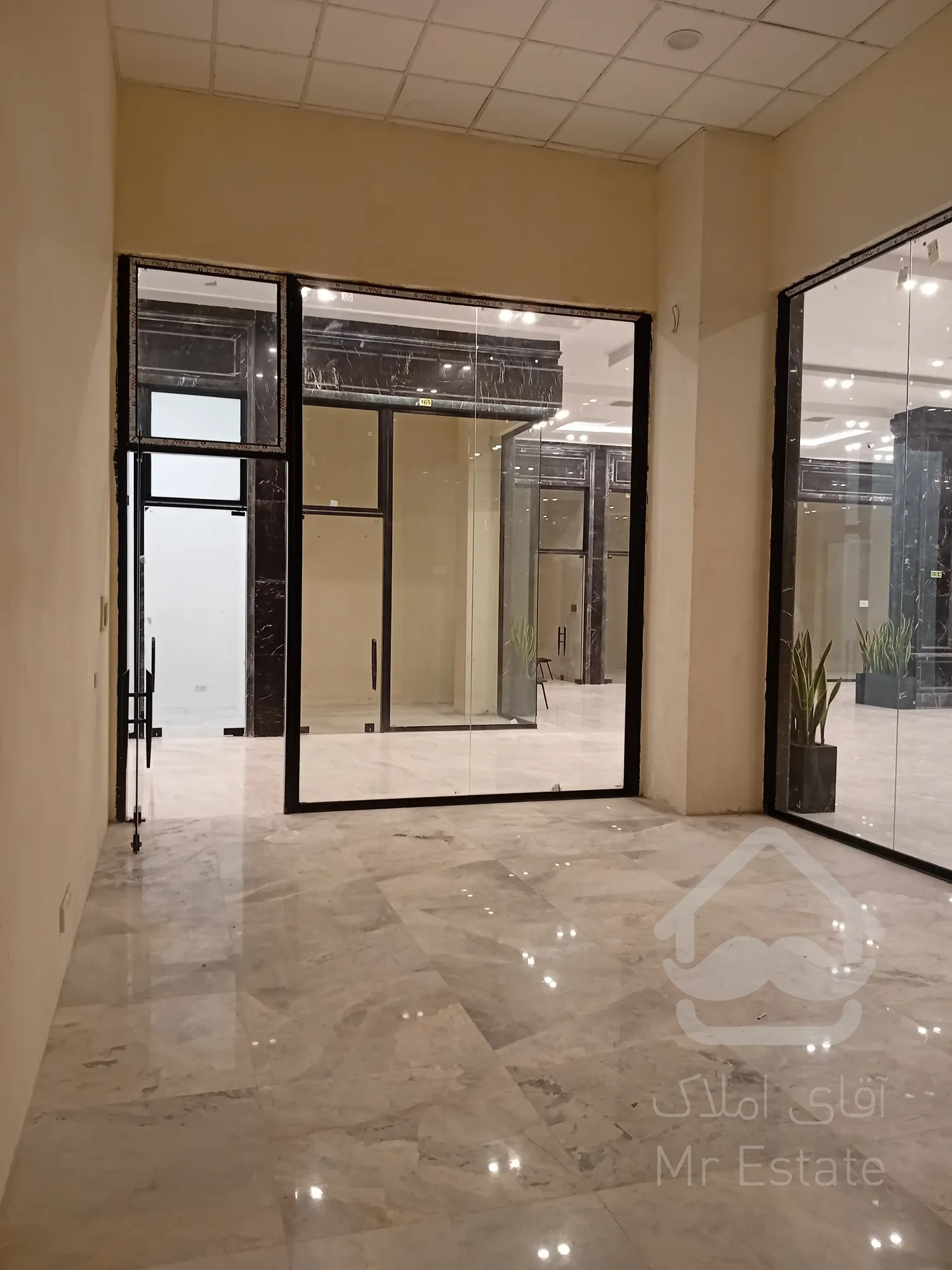 فروش اقساطی واحد تجاری 40 متری دوبر در رونیکامال هروی