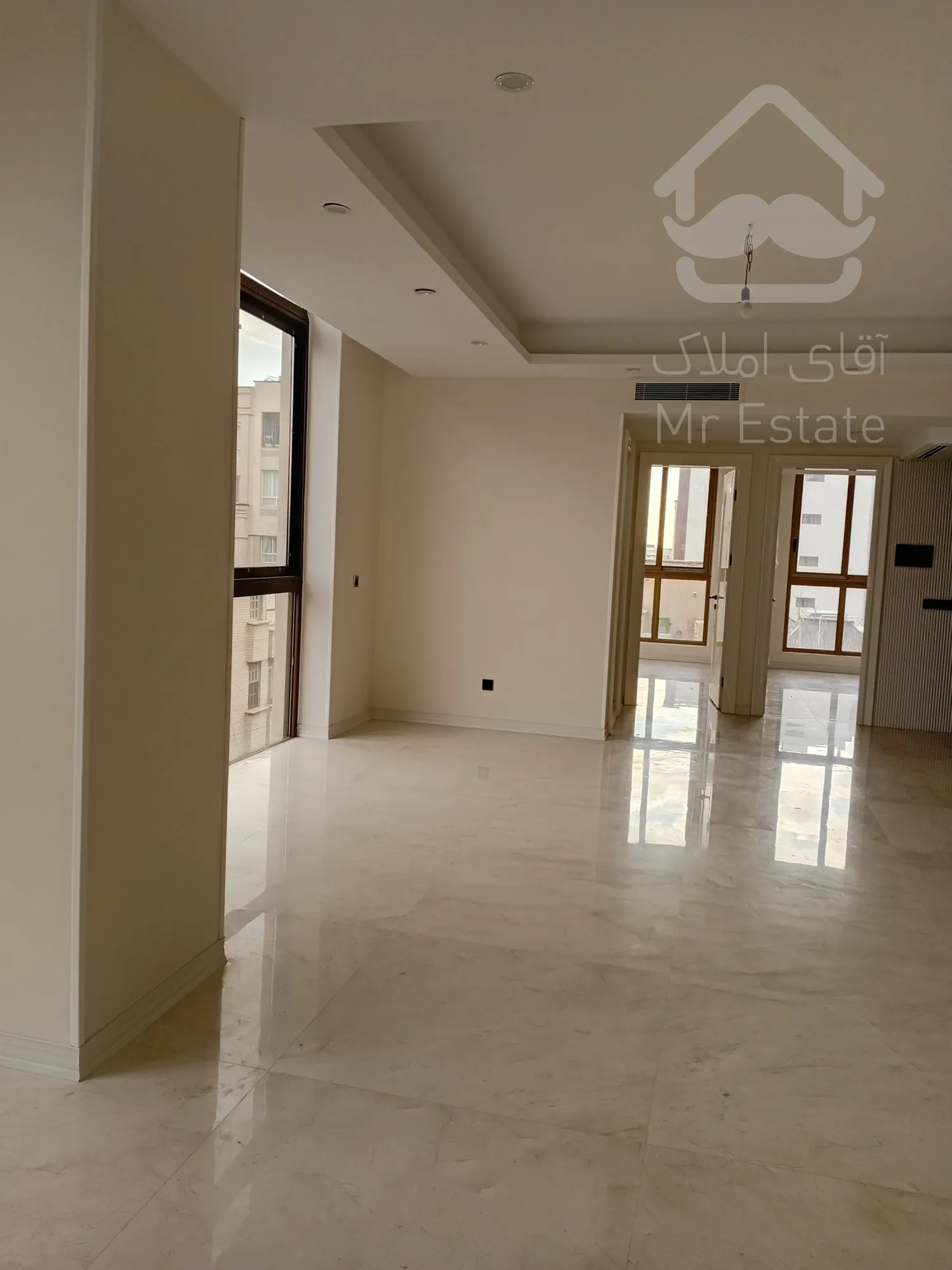 فروش به صورت یکجا 5 واحد مسکونی و 2 واحد تجاری در غرب تهران