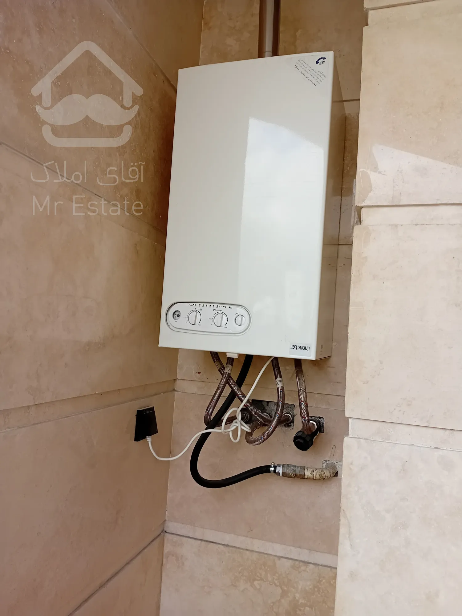 فروش 5 واحد مسکونی و 2 واحد تجاری با متریال عالی در ونک