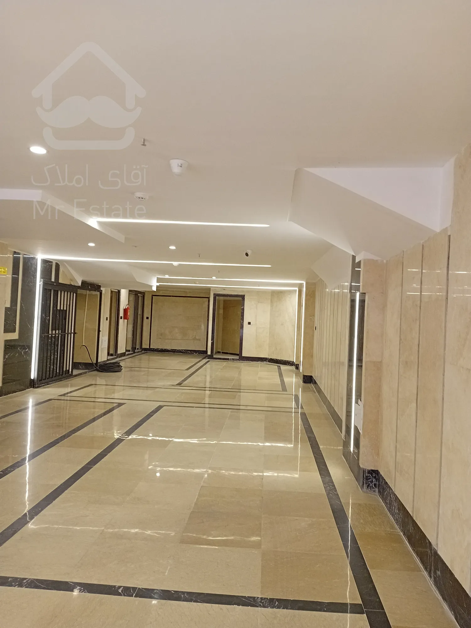 فروش 5 واحد مسکونی به صورت یکجا