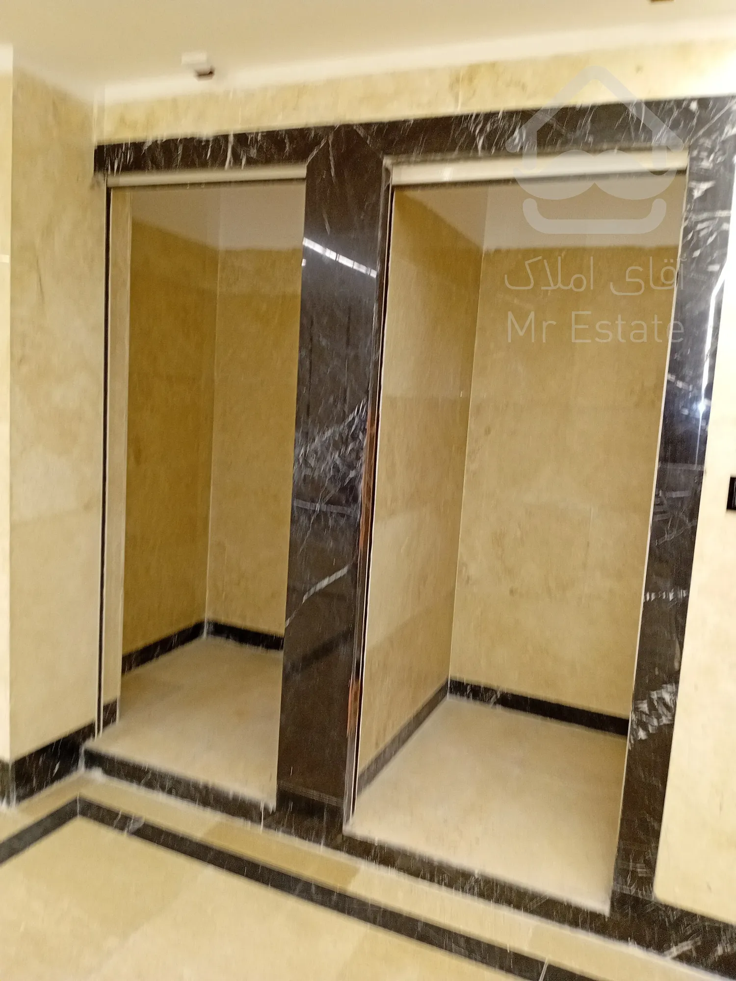 فروش 5 واحد مسکونی و 2 واحد تجاری به صورت یکجا در سئول