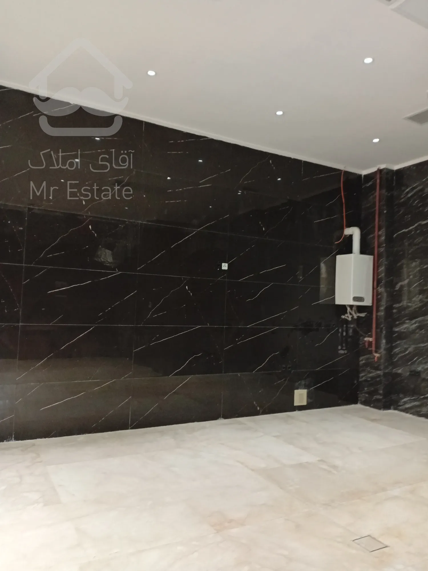 فروش یک آپاتمان 5 واحدی و 2 واحد تجاری به صورت یکجا