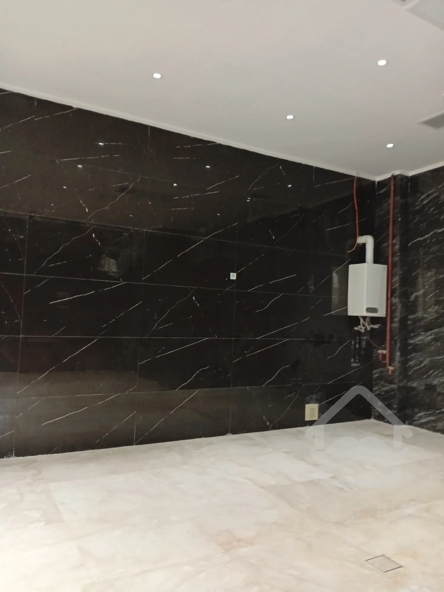 فروش 5 واحد مسکونی و 2 واحد تجاری با متریال عالی در ونک